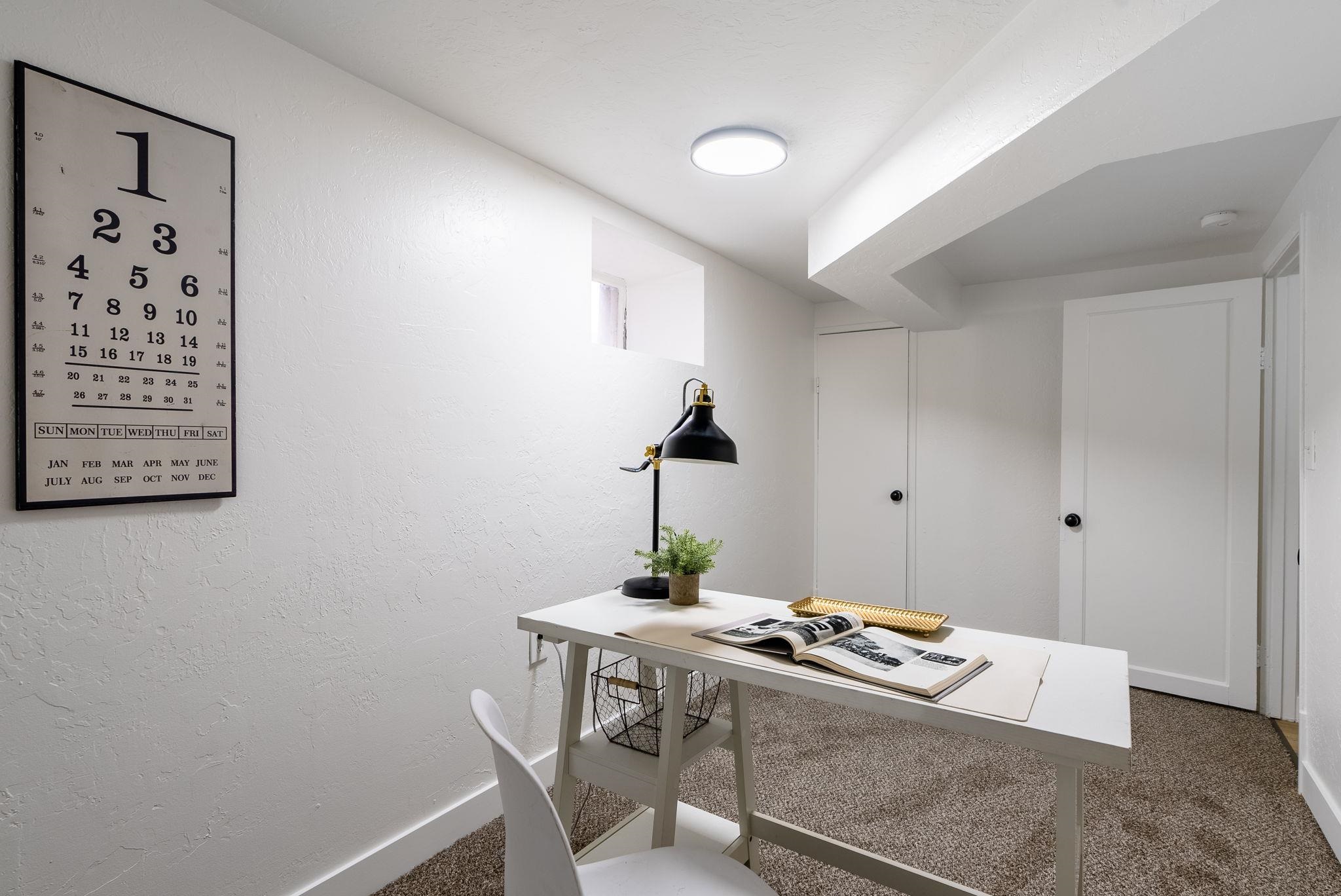 1014 W Spofford Ave - Photo 24