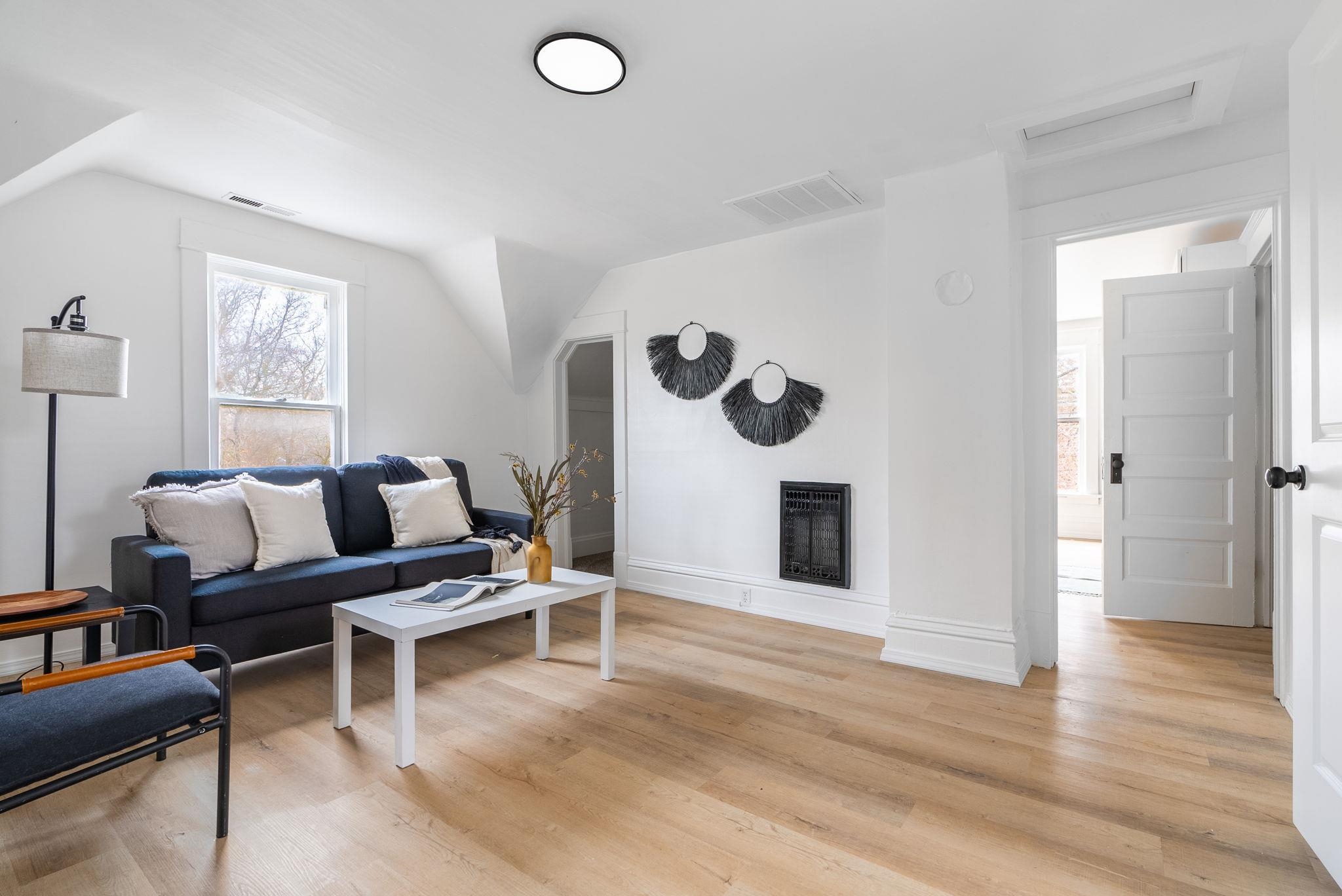 1014 W Spofford Ave - Photo 28