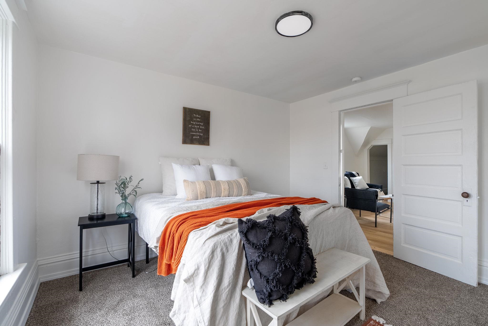 1014 W Spofford Ave - Photo 34