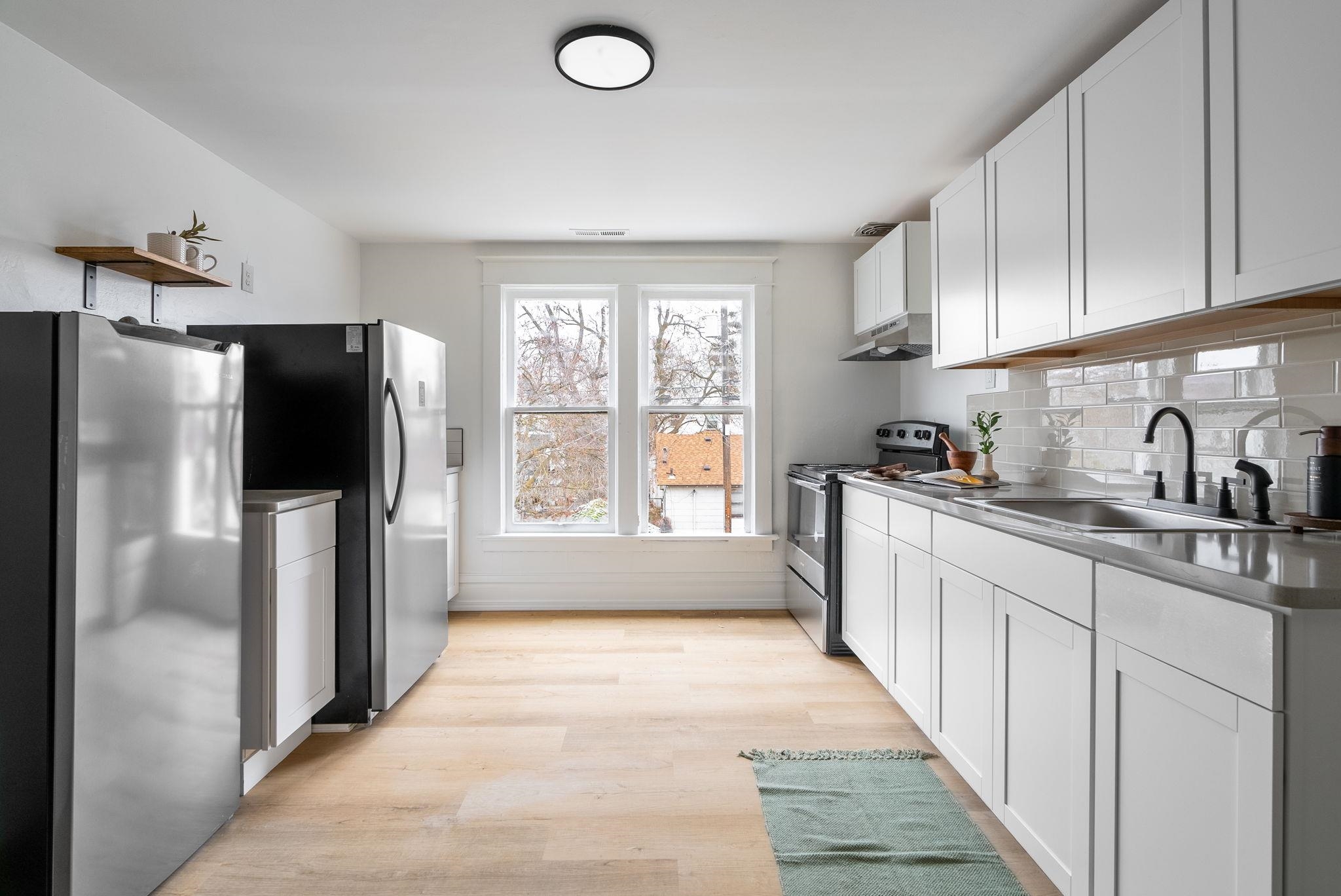 1014 W Spofford Ave - Photo 36