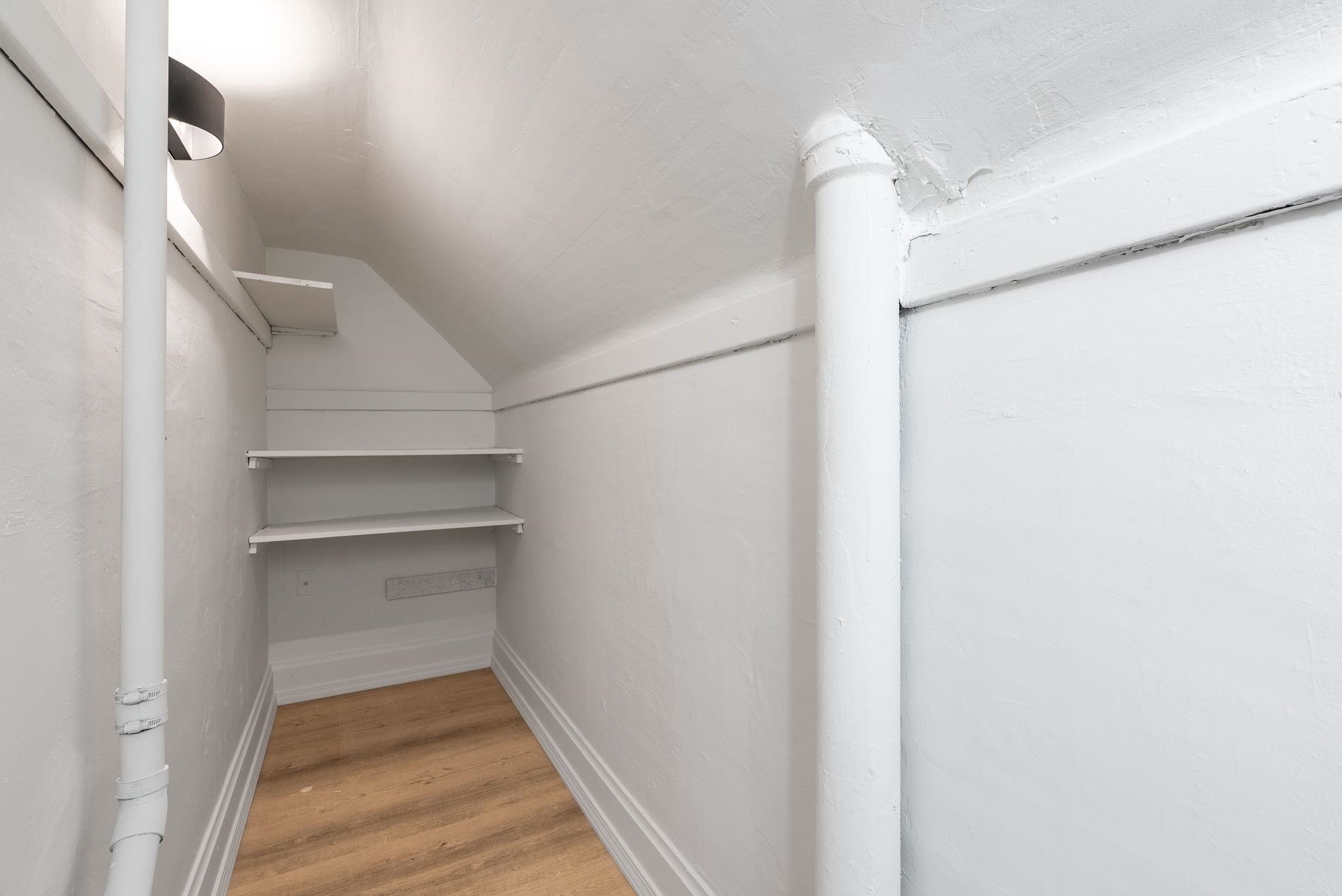 1014 W Spofford Ave - Photo 40