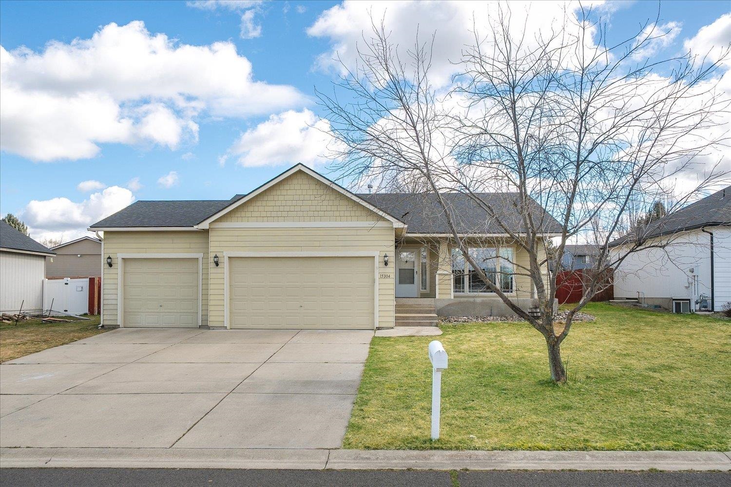 15304 N Wilson Ct - Photo 2