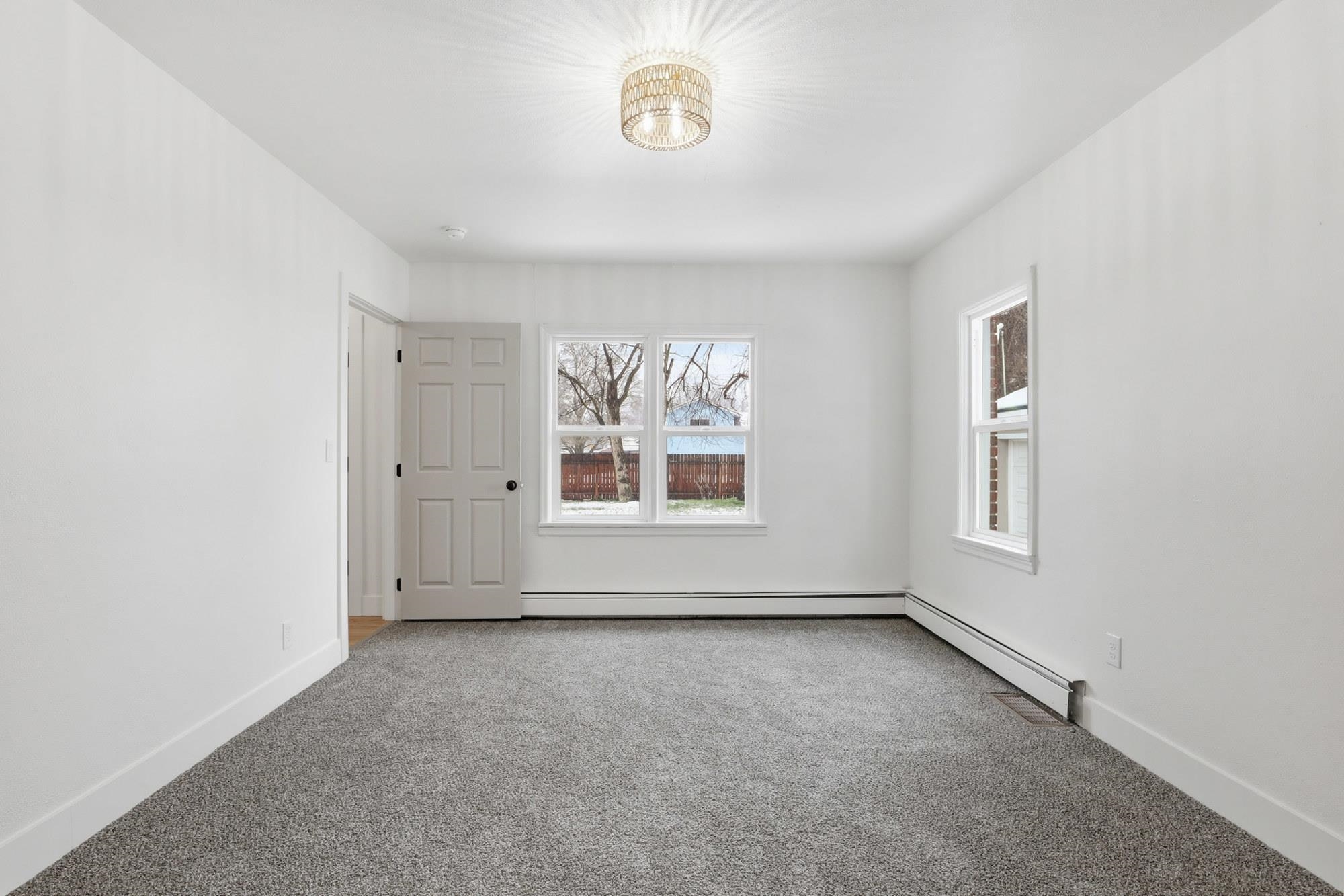 11022 E 4TH Ave - Photo 17