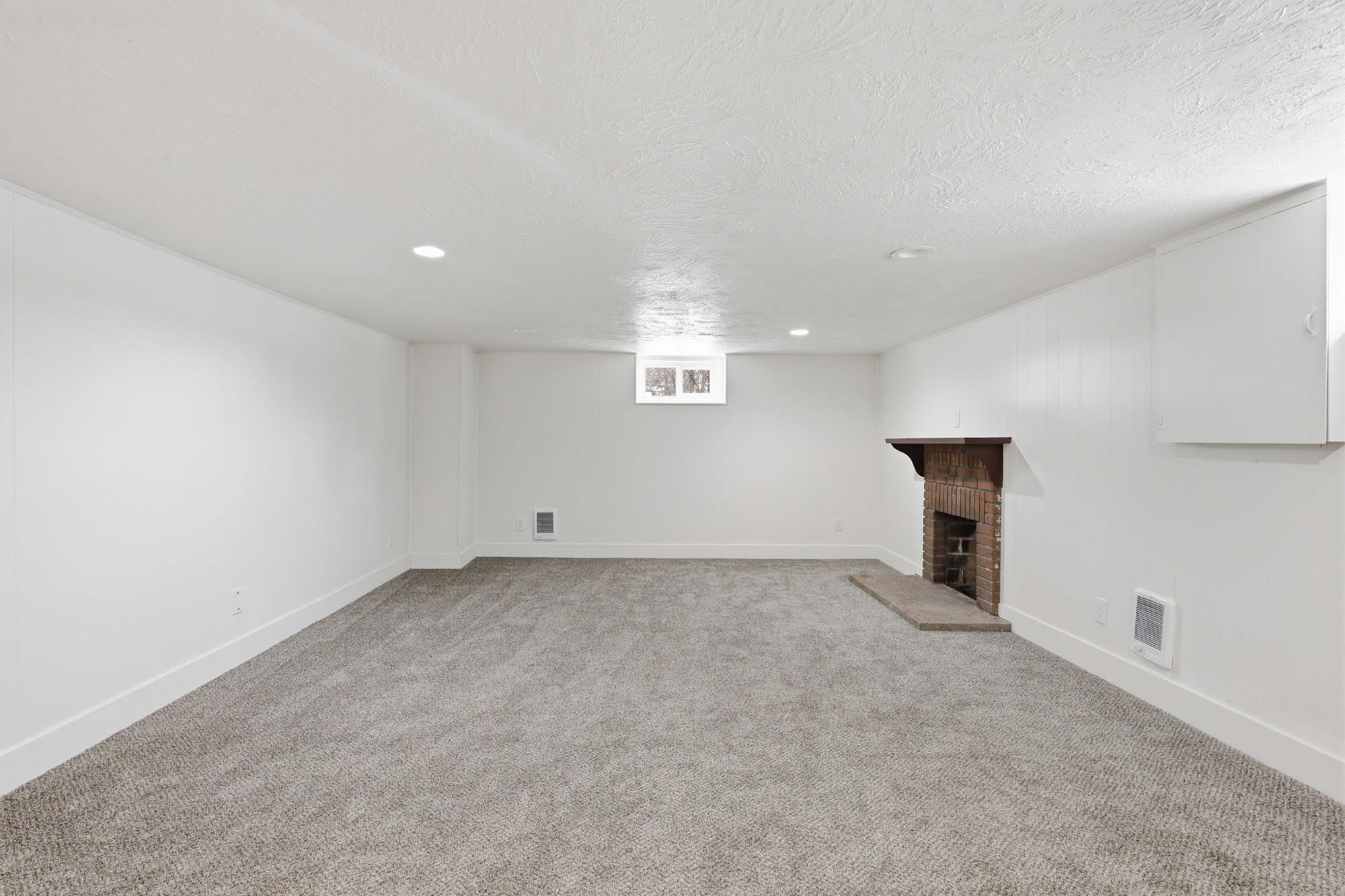 11022 E 4TH Ave - Photo 29
