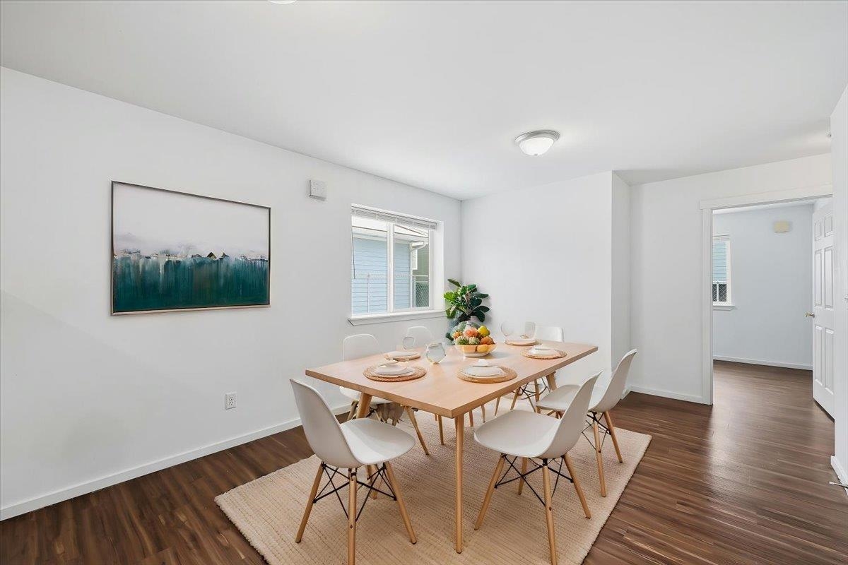 402 E I St - Photo 10
