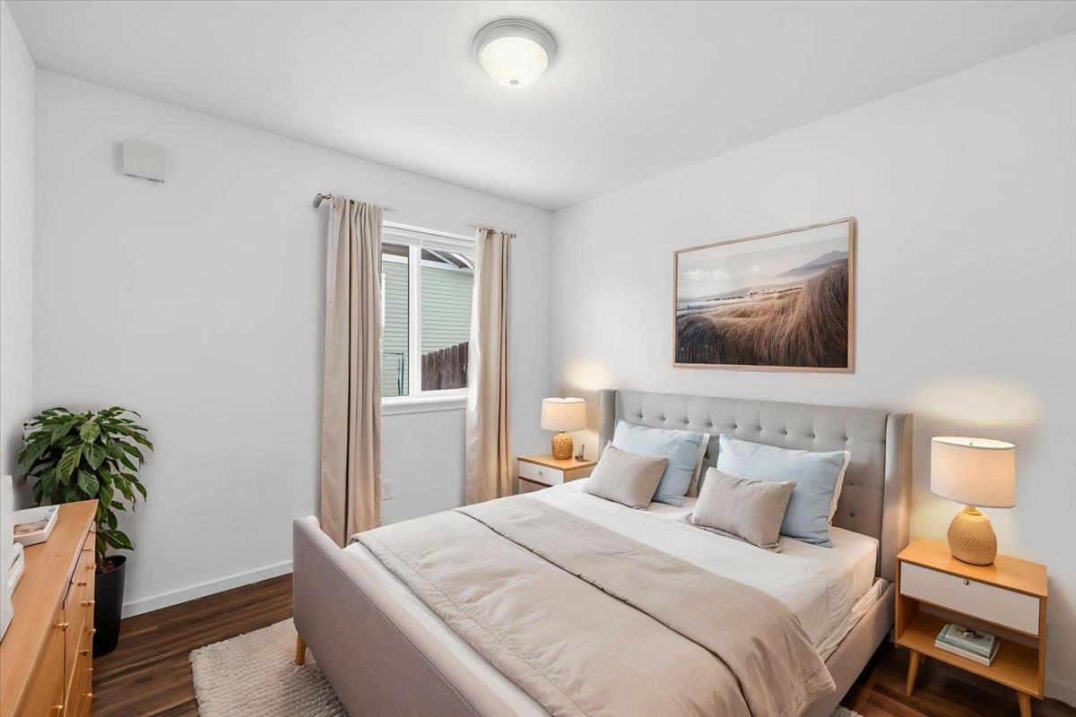 402 E I St - Photo 14