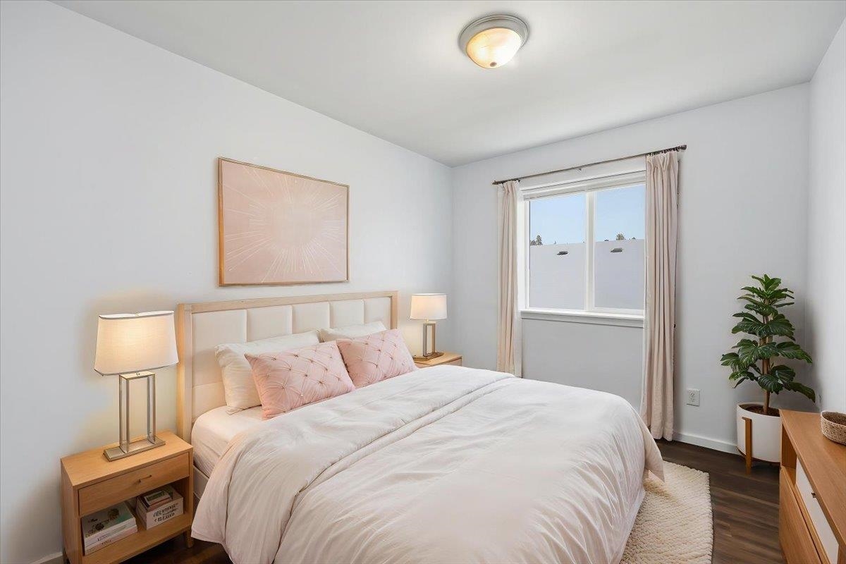 402 E I St - Photo 17