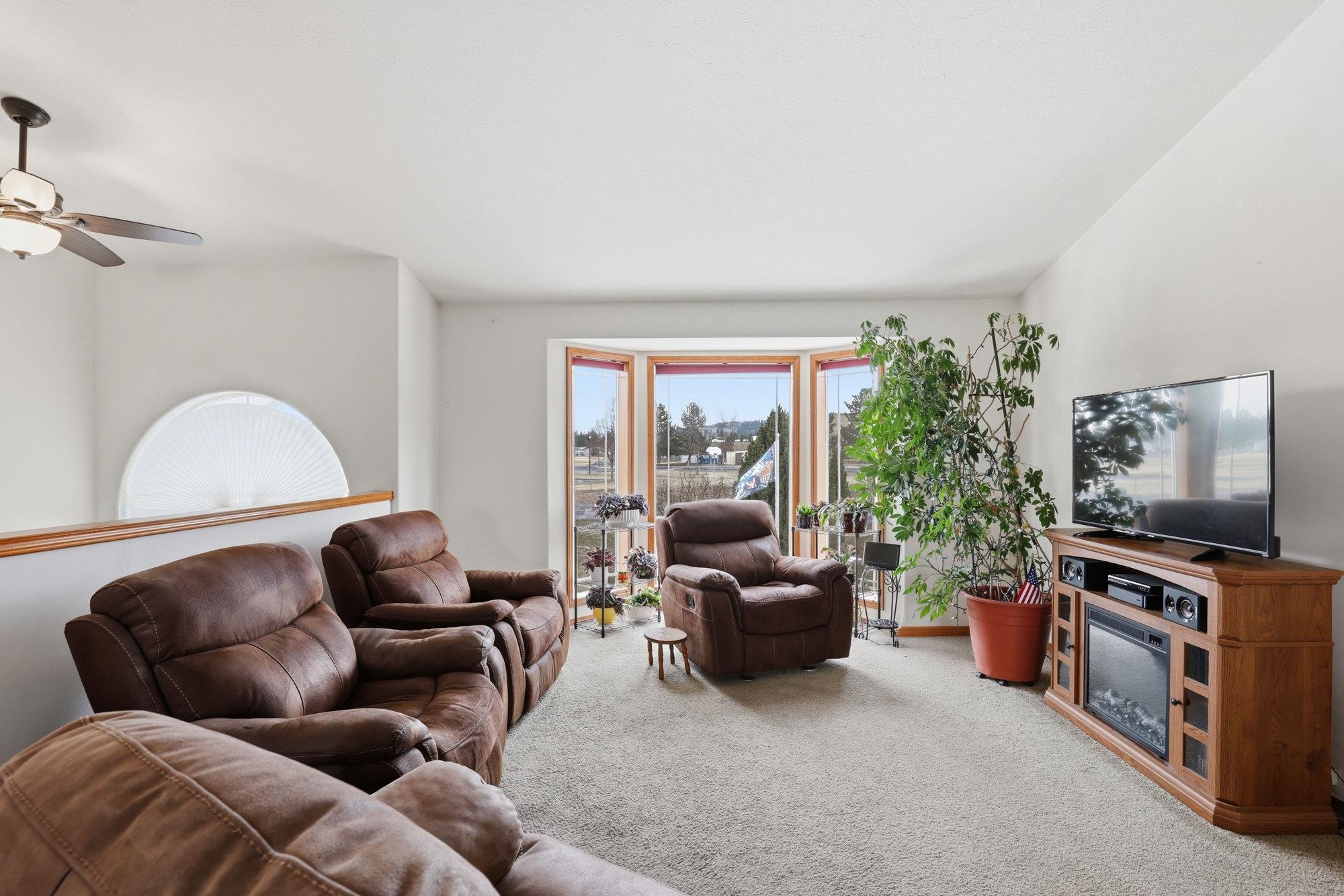 6171 Moriah Dr - Photo 4