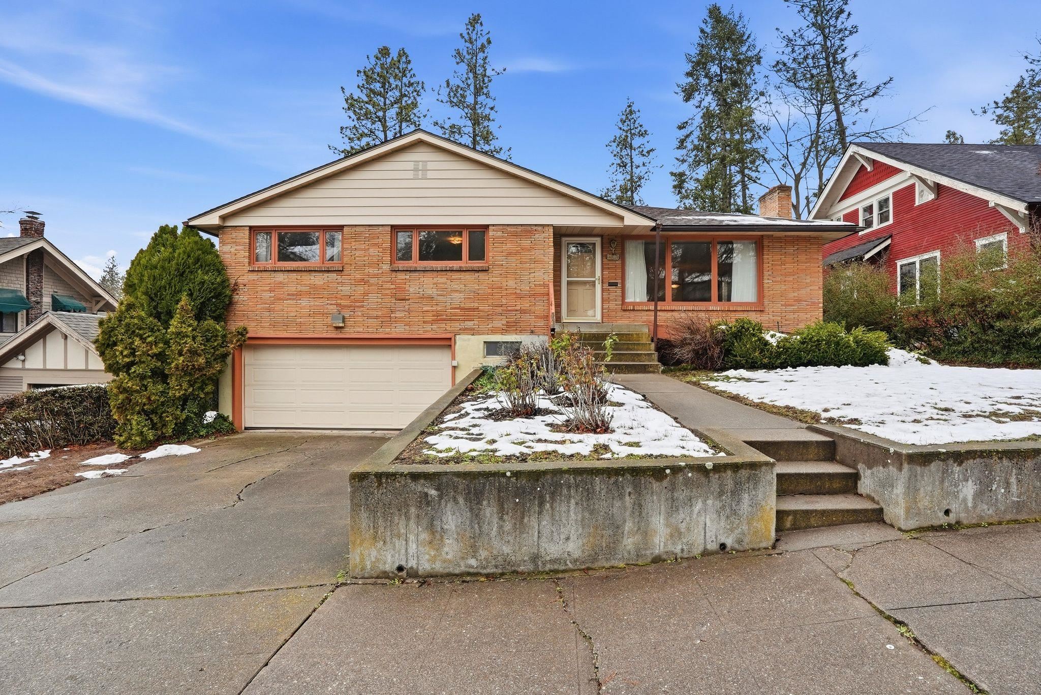 1022 W 16th Ave - Photo 2