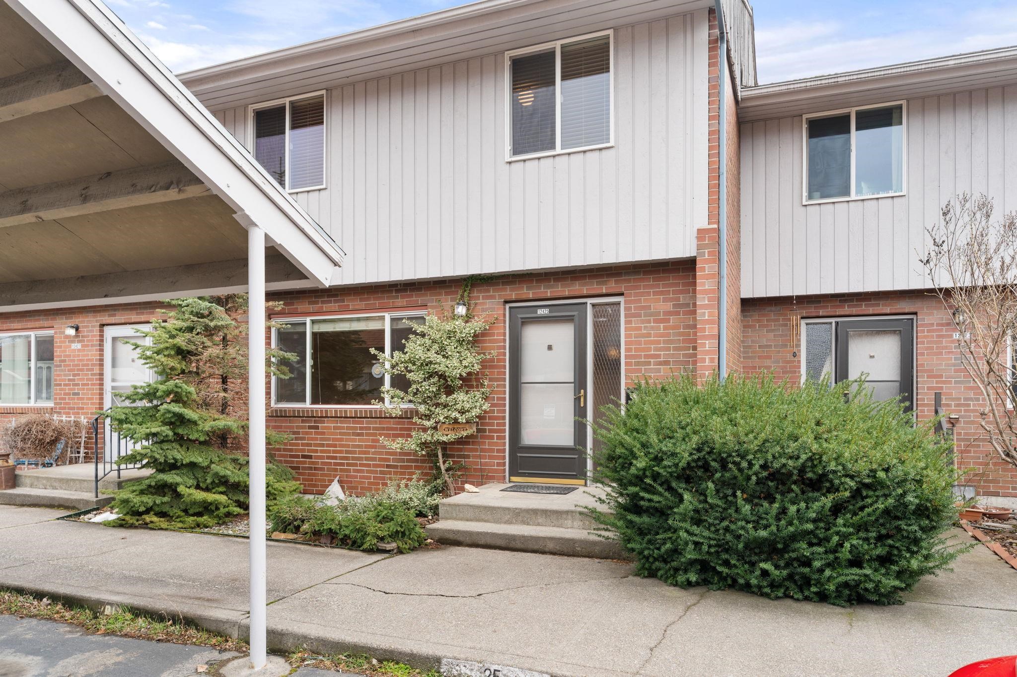 12425 E Olive Ave - Photo 2