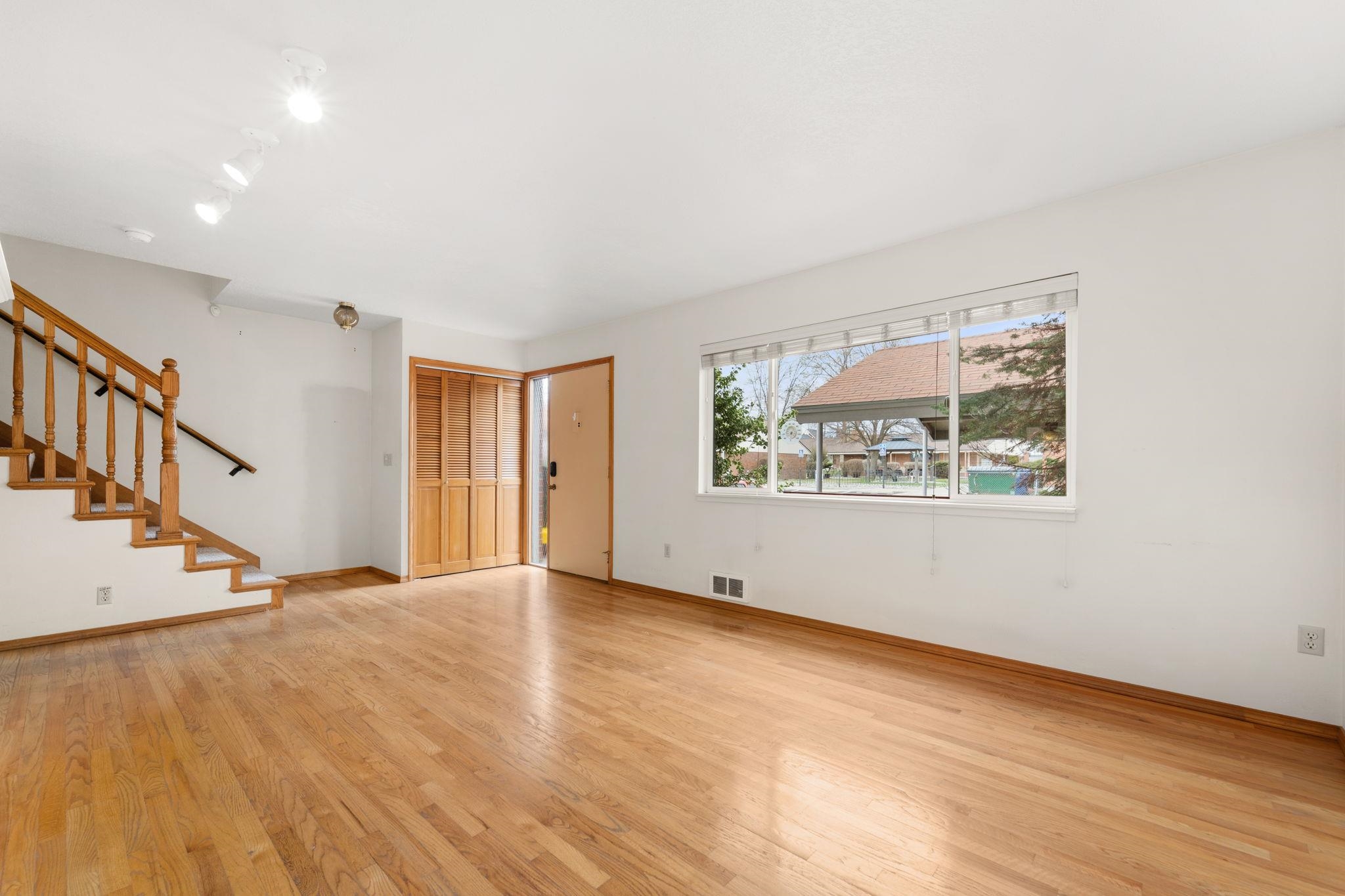 12425 E Olive Ave - Photo 5
