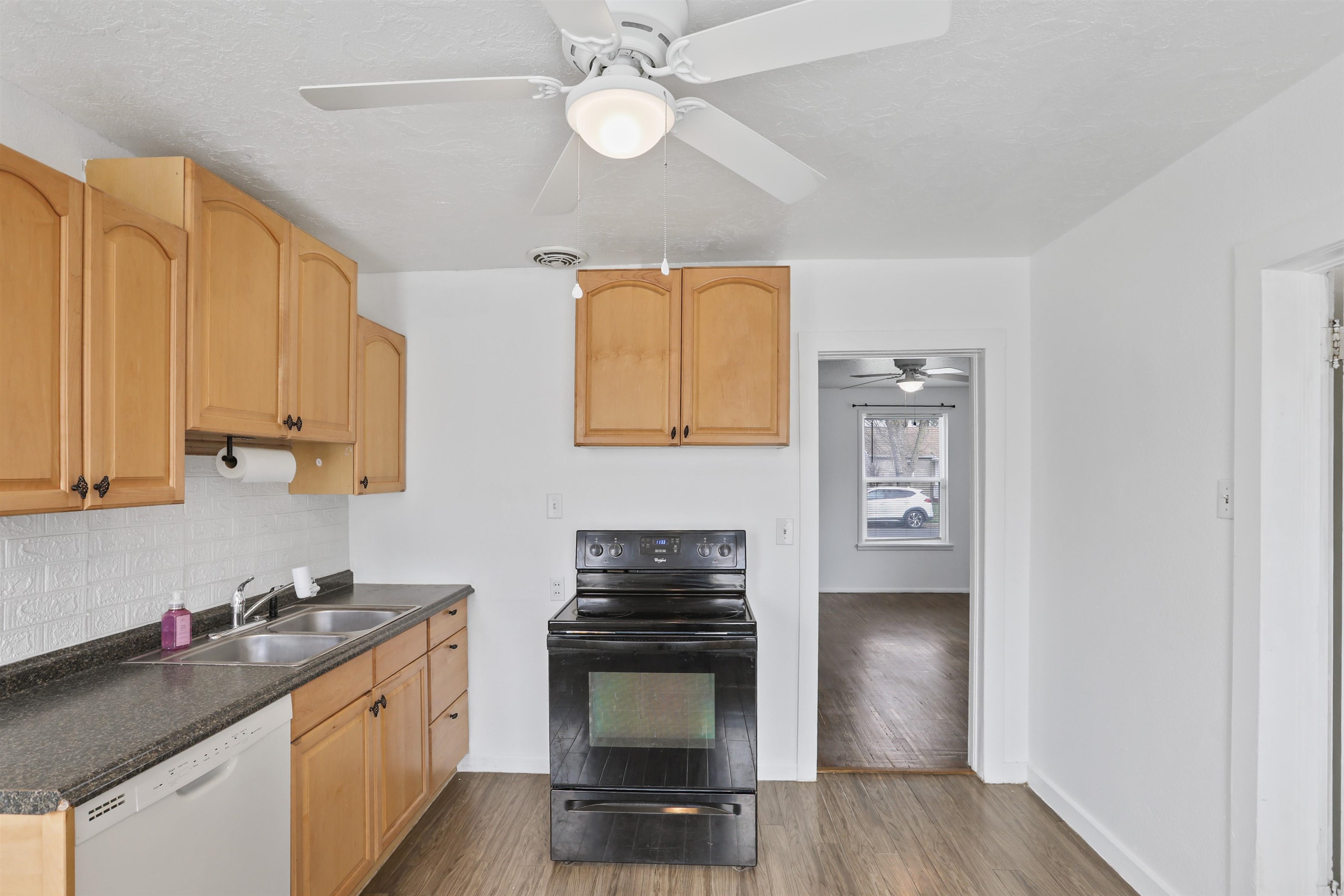 1324 E Broad Ave - Photo 10