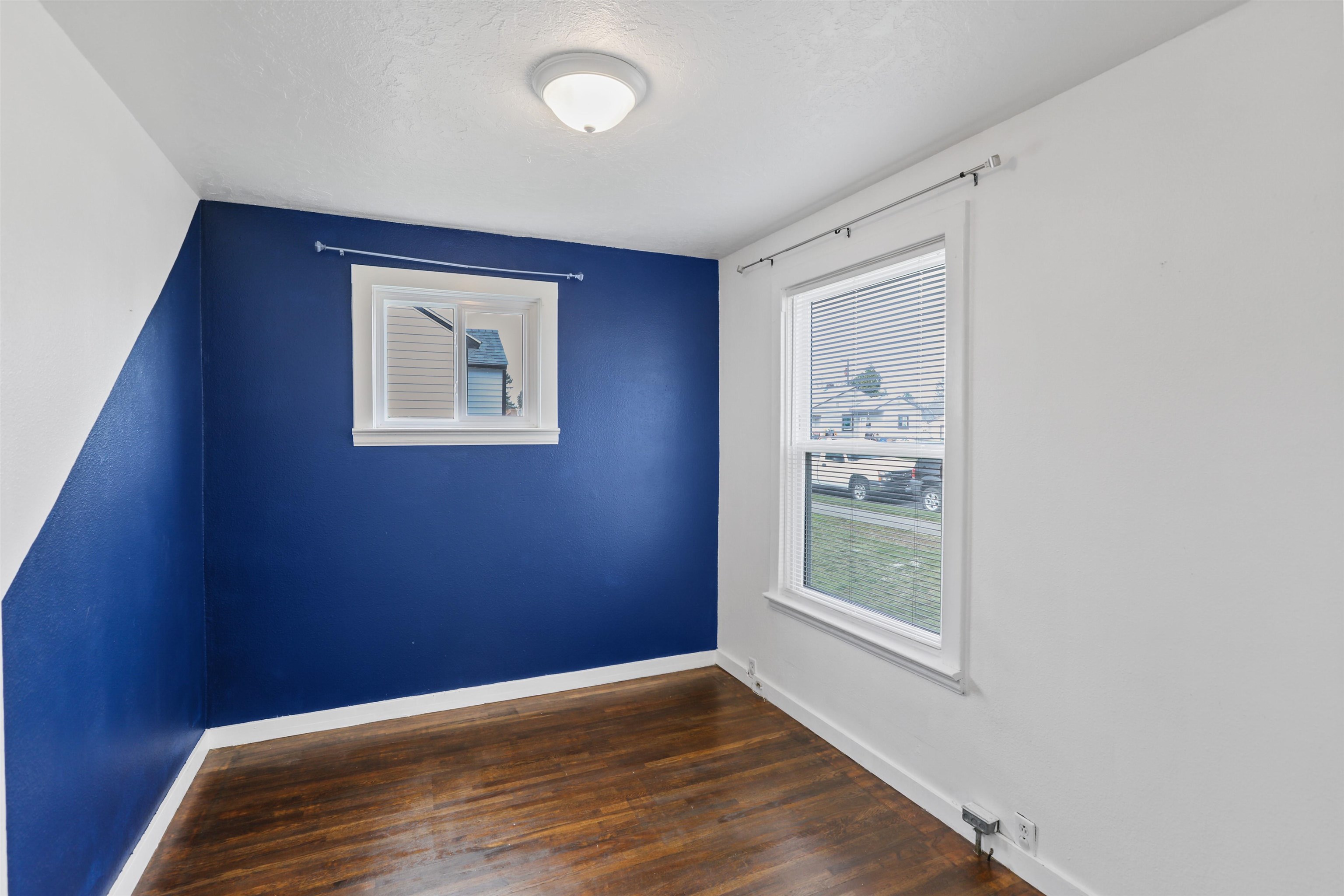 1324 E Broad Ave - Photo 5