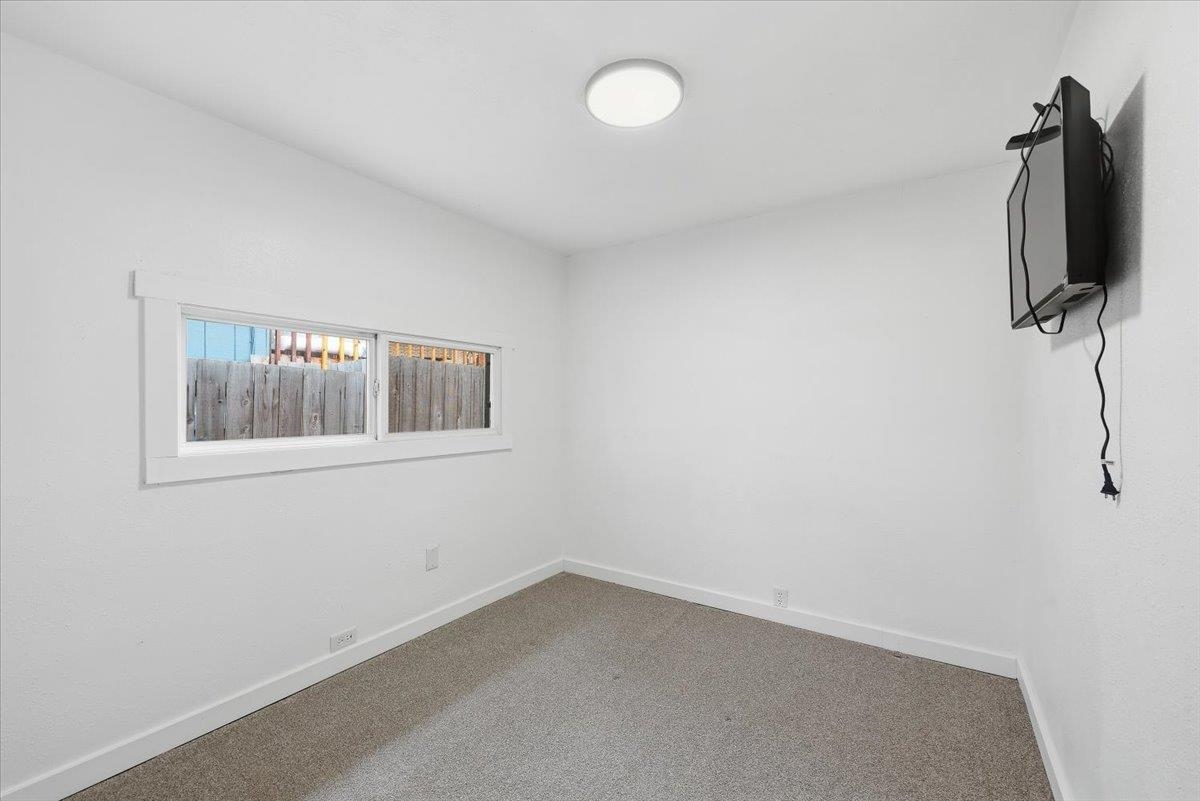 3219 E 36th Ave - Photo 14