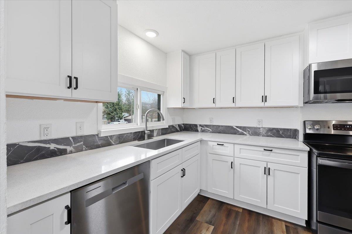 3219 E 36th Ave - Photo 16