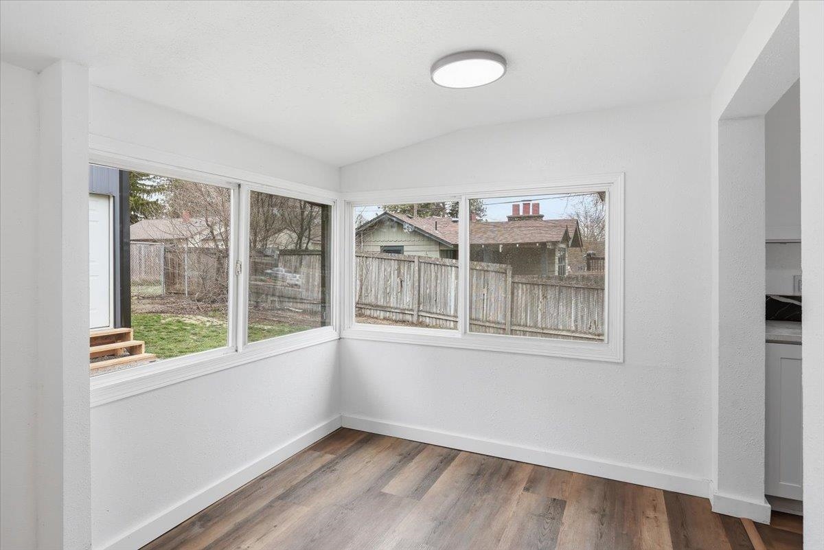 3219 E 36th Ave - Photo 18