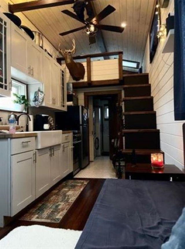 6658 Sand Flats Rd - Photo 2