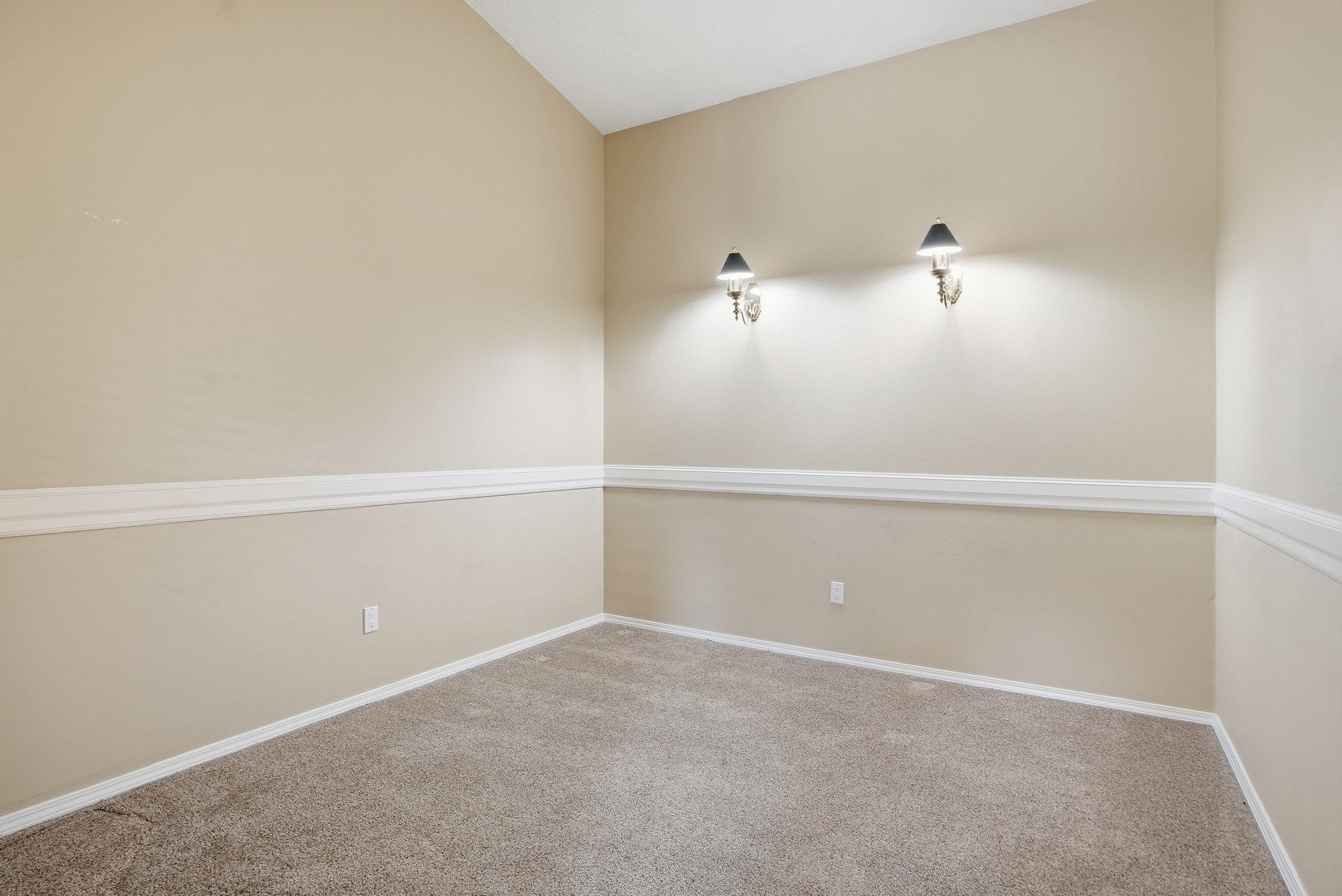 520 N Village Ln - Photo 7