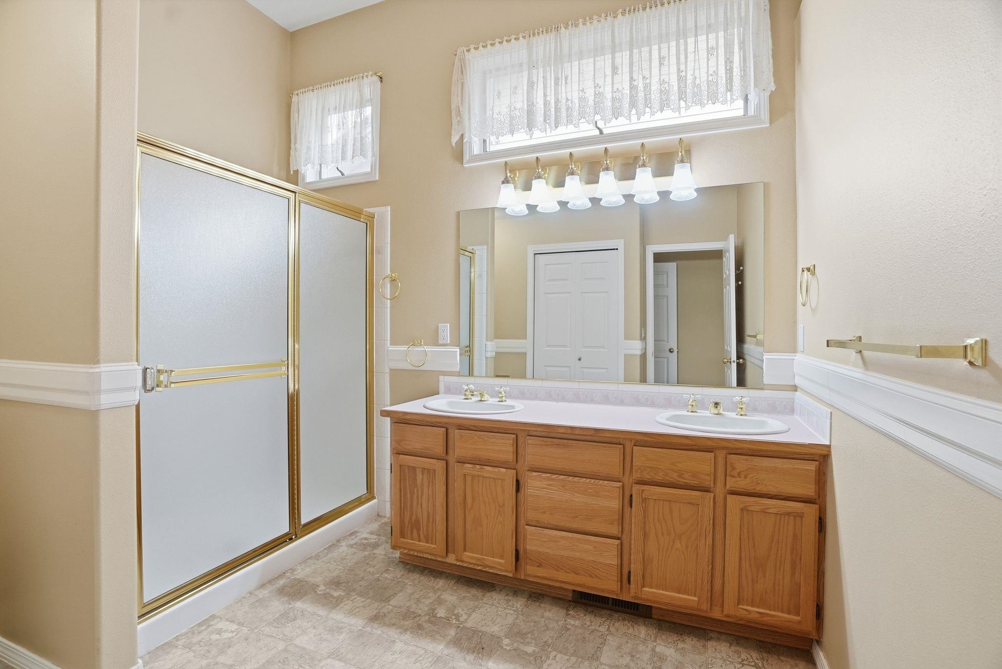 520 N Village Ln - Photo 17