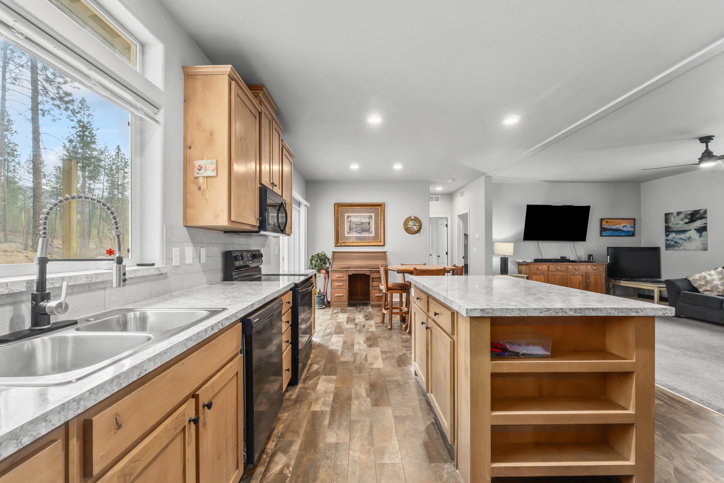 1477 D College Ln - Photo 3