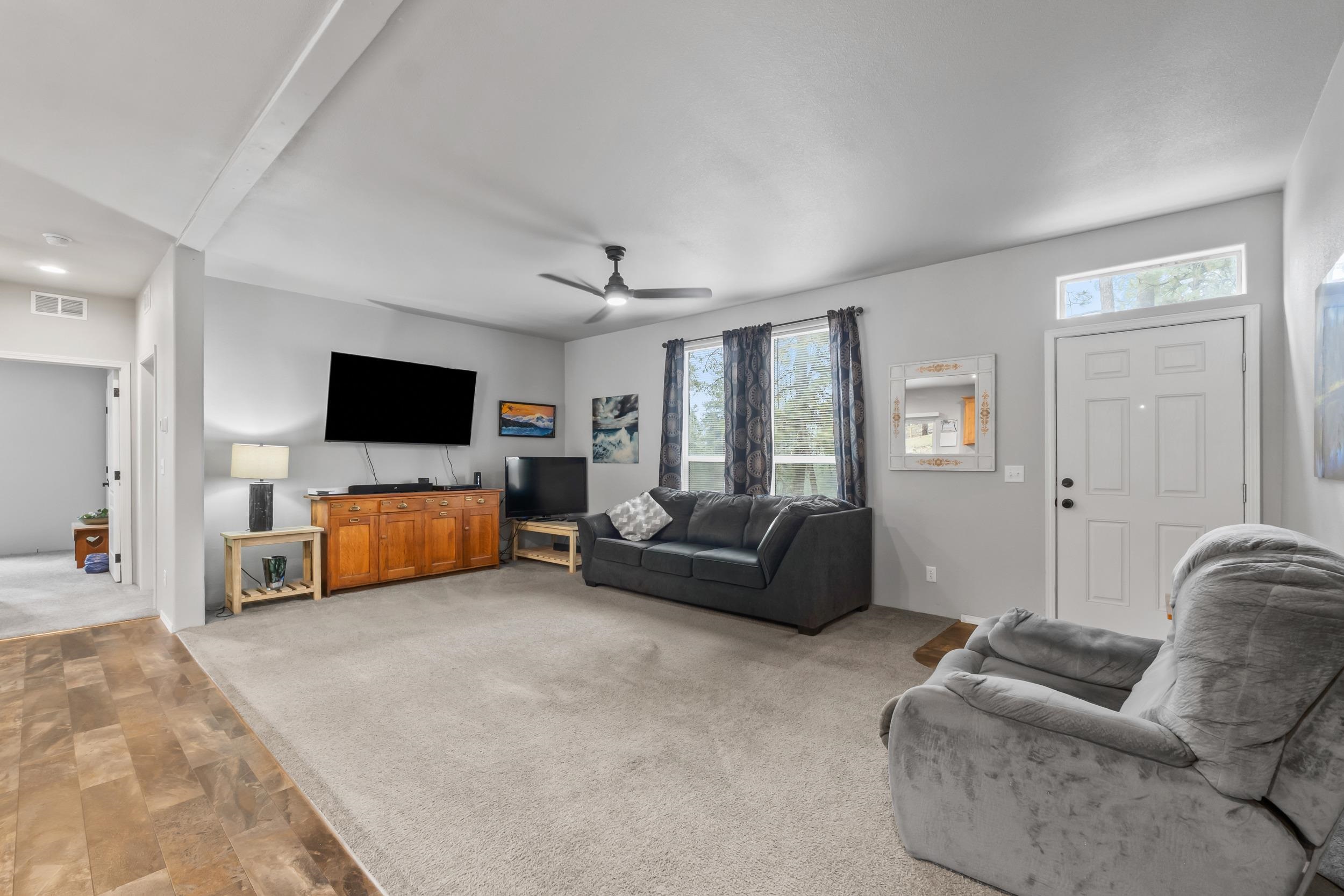 1477 D College Ln - Photo 1