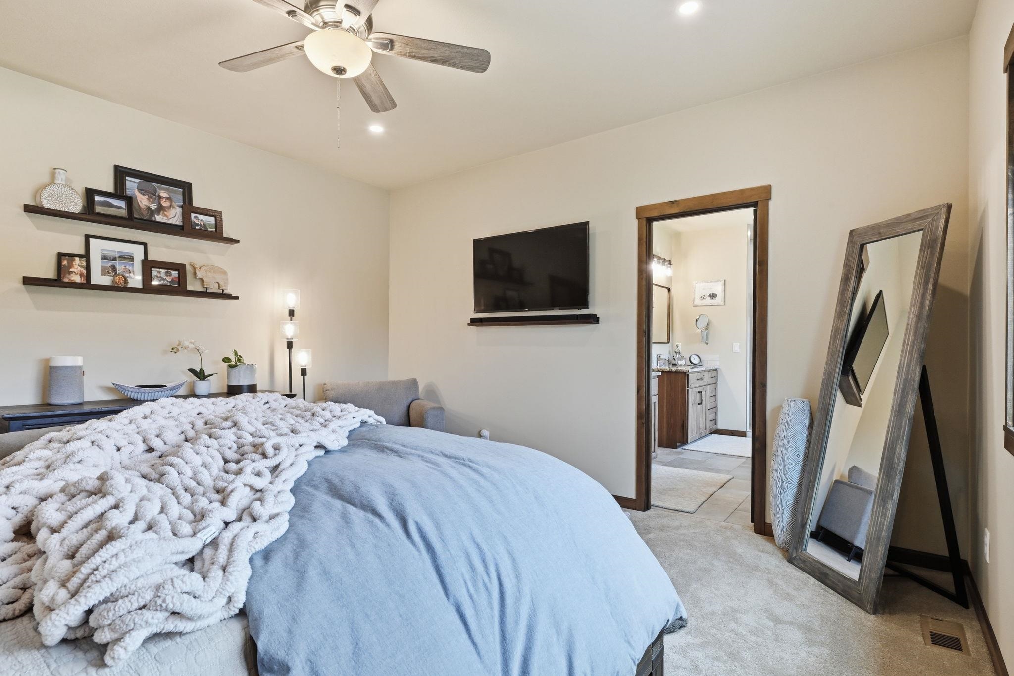 31914 N Zander Ln - Photo 13