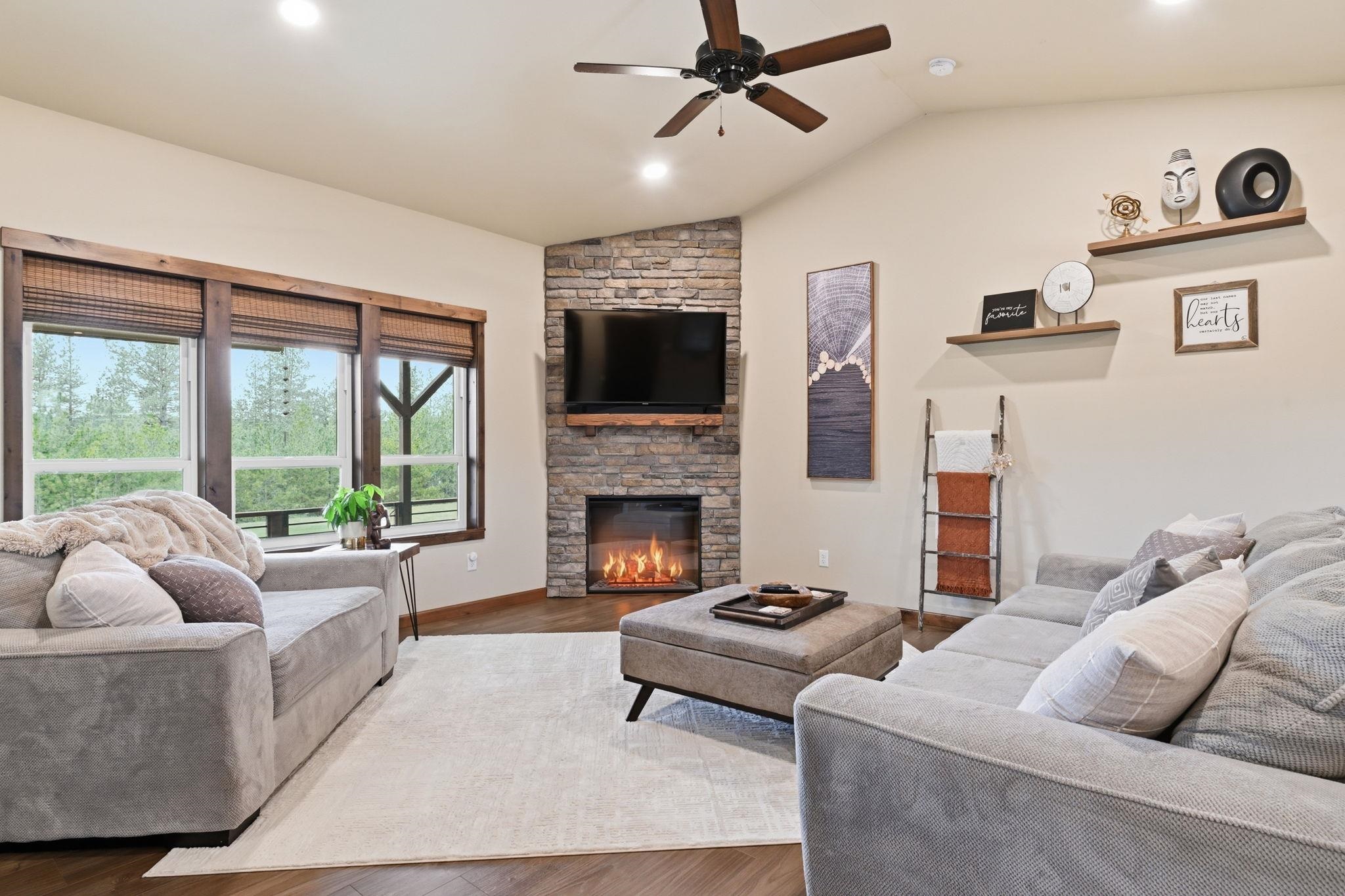 31914 N Zander Ln - Photo 8