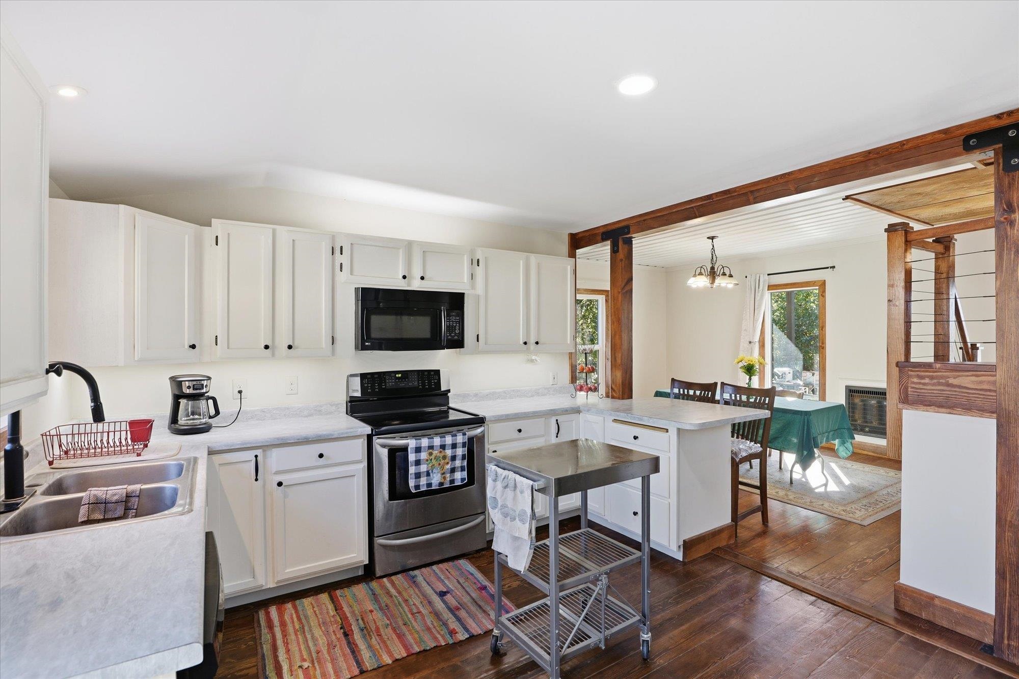 602 W Bartlett St - Photo 5