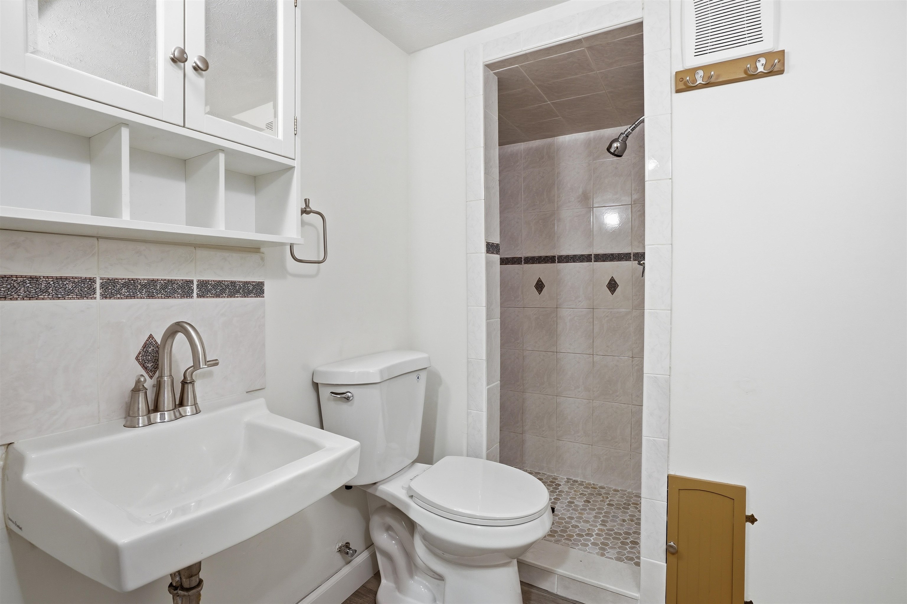 3703 E 18th Ave - Photo 15