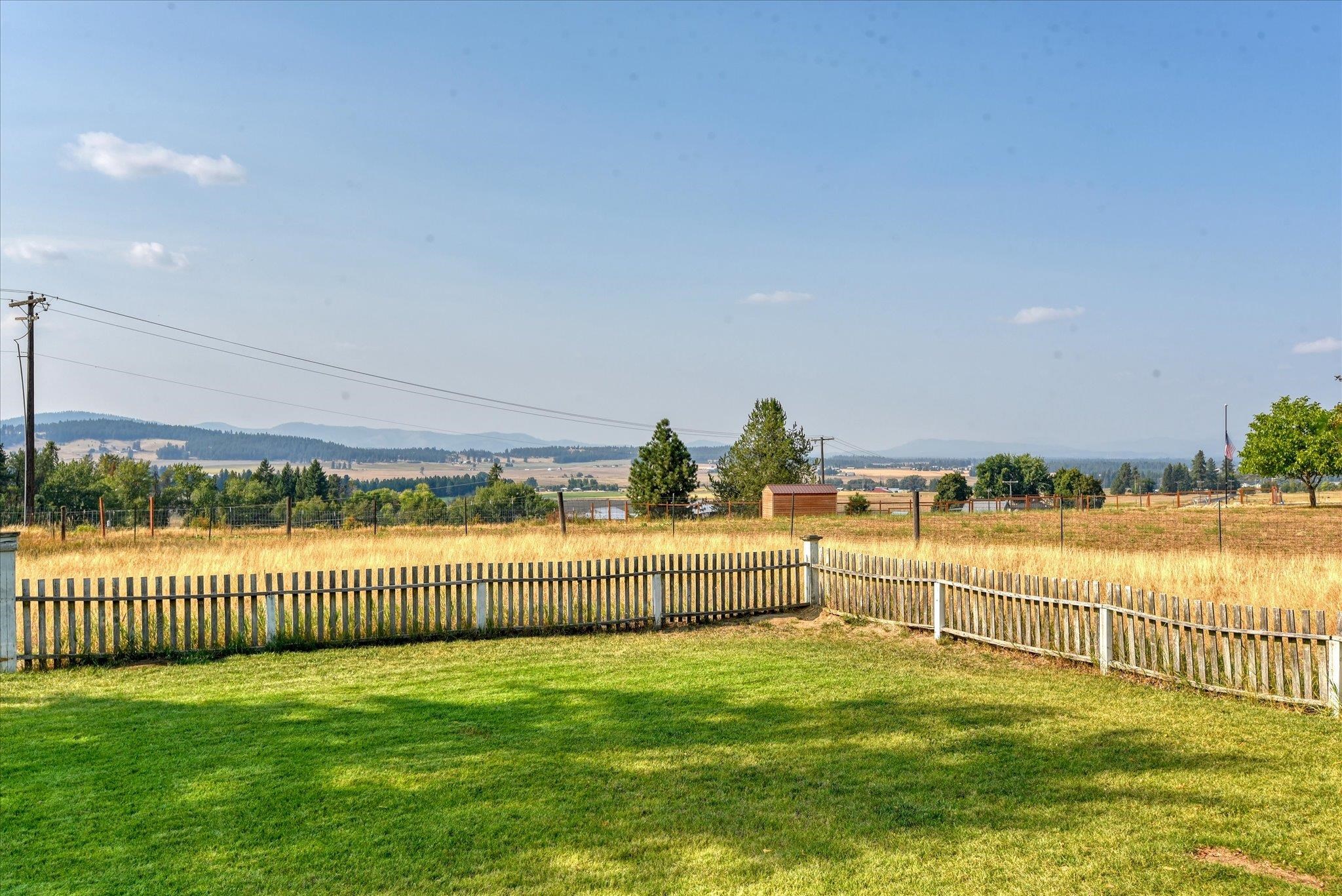 20512 N Hazard Rd - Photo 28