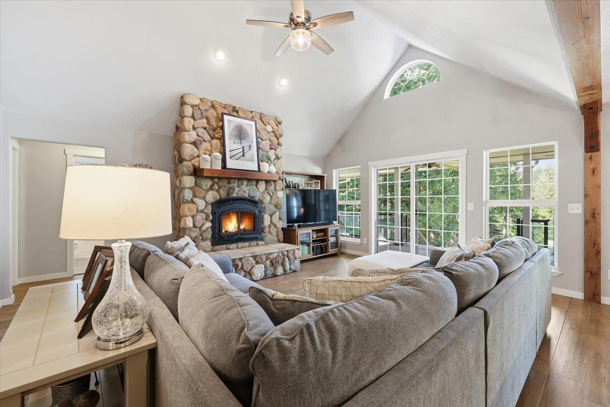 912 Deer Valley Rd - Photo 6