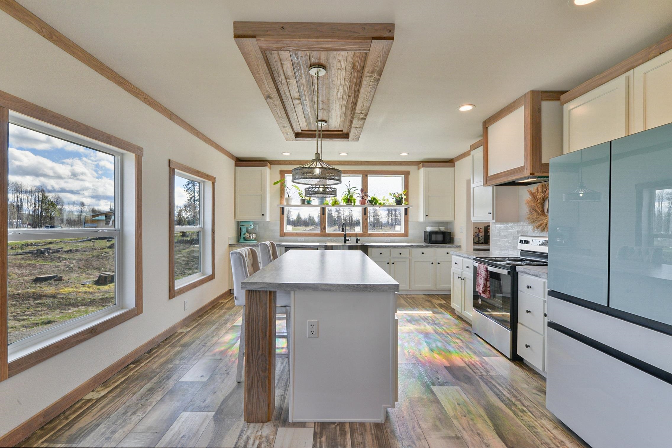 10004 S Medical Lake Rd - Photo 4