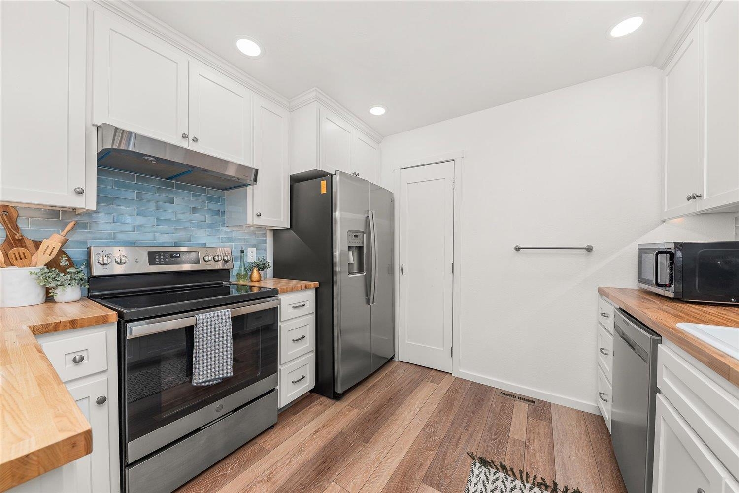 535 W Ash St - Photo 11
