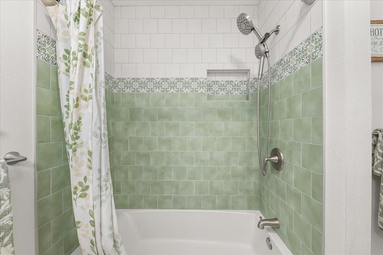 535 W Ash St - Photo 18