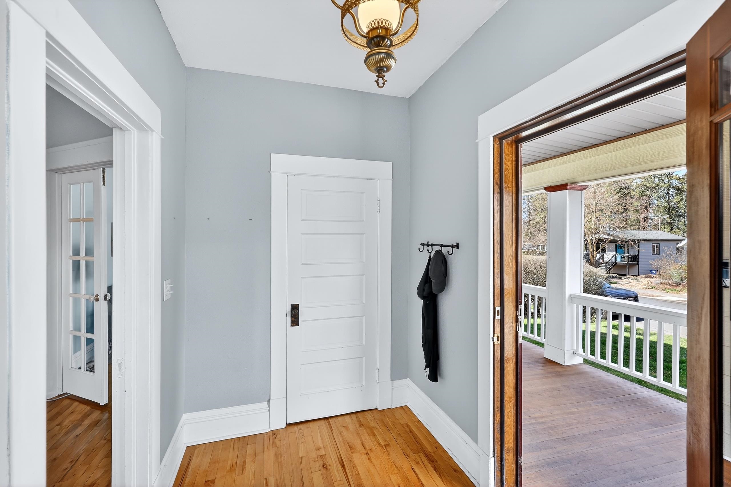 1412 E 15th Ave - Photo 4