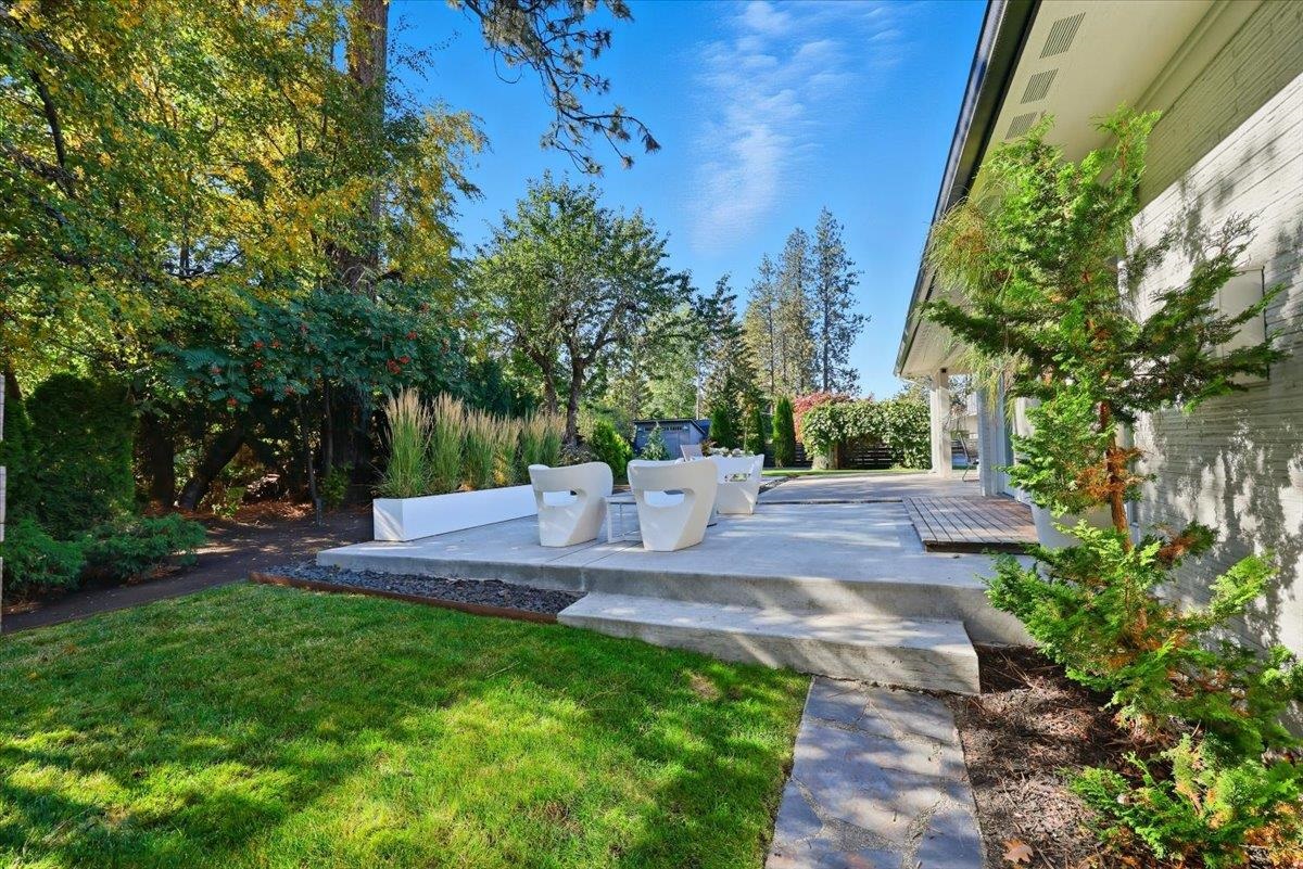 11 W 40th Ave - Photo 35
