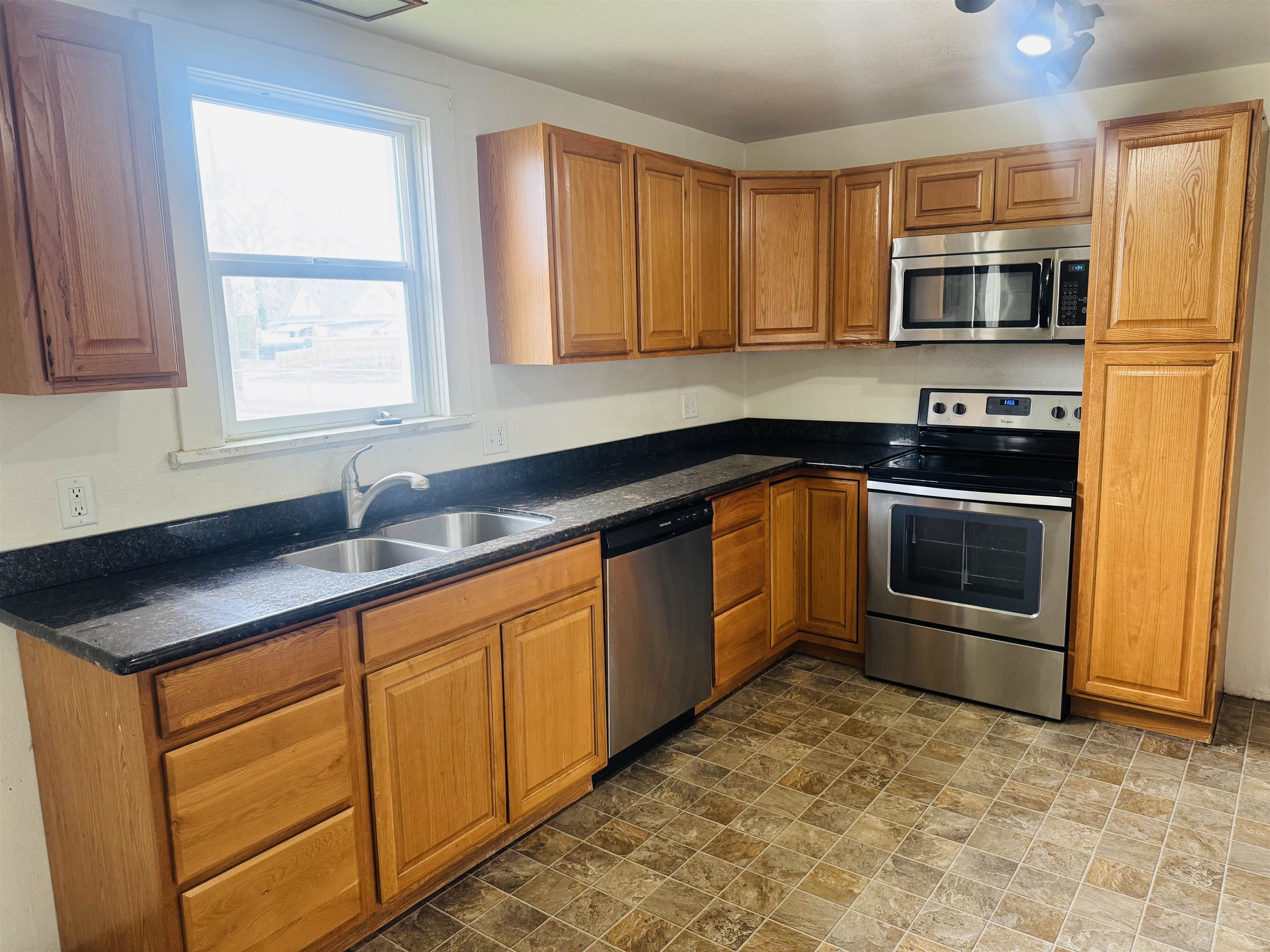 504 E Carlisle Ave - Photo 10