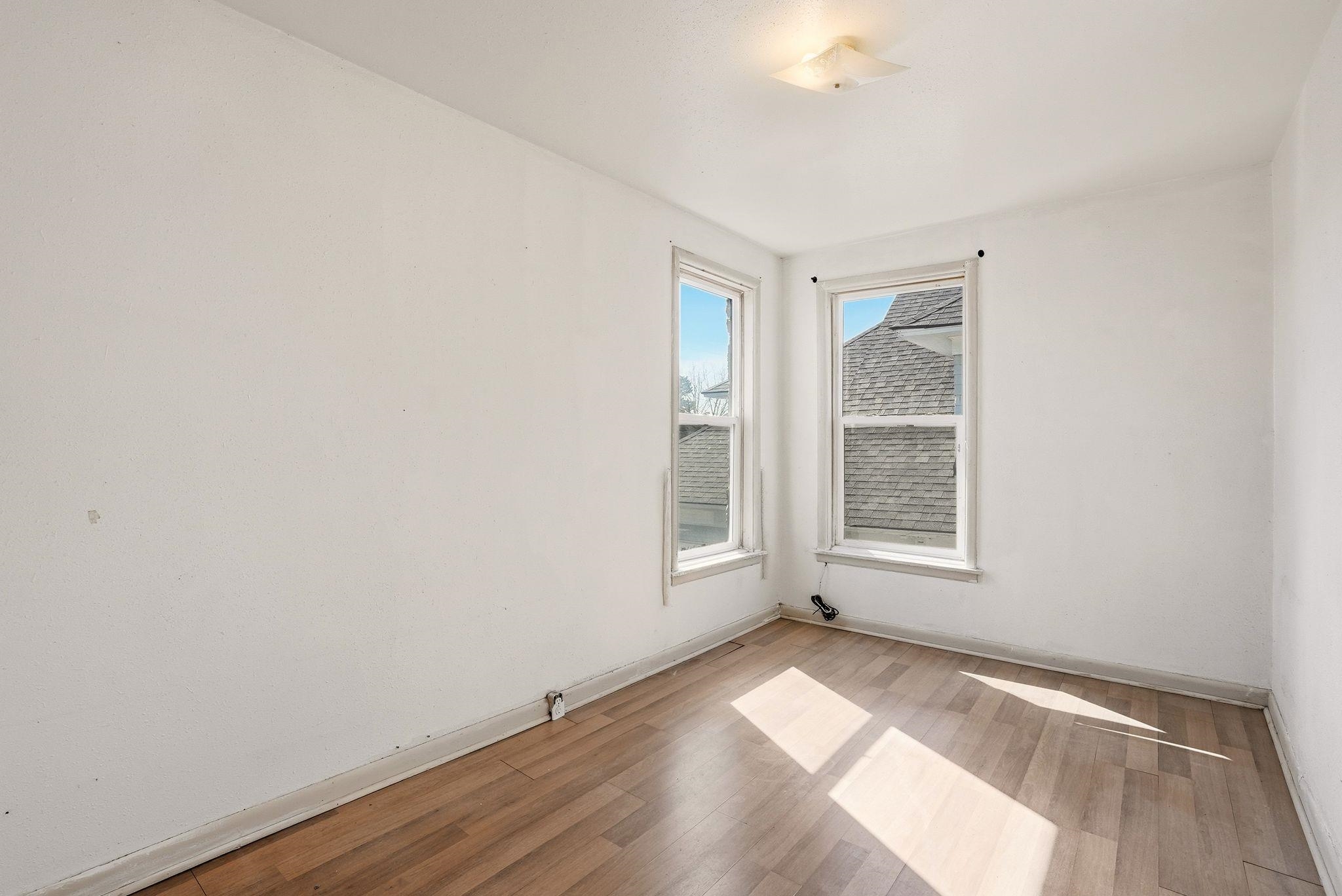1913 W Mallon Ave - Photo 13