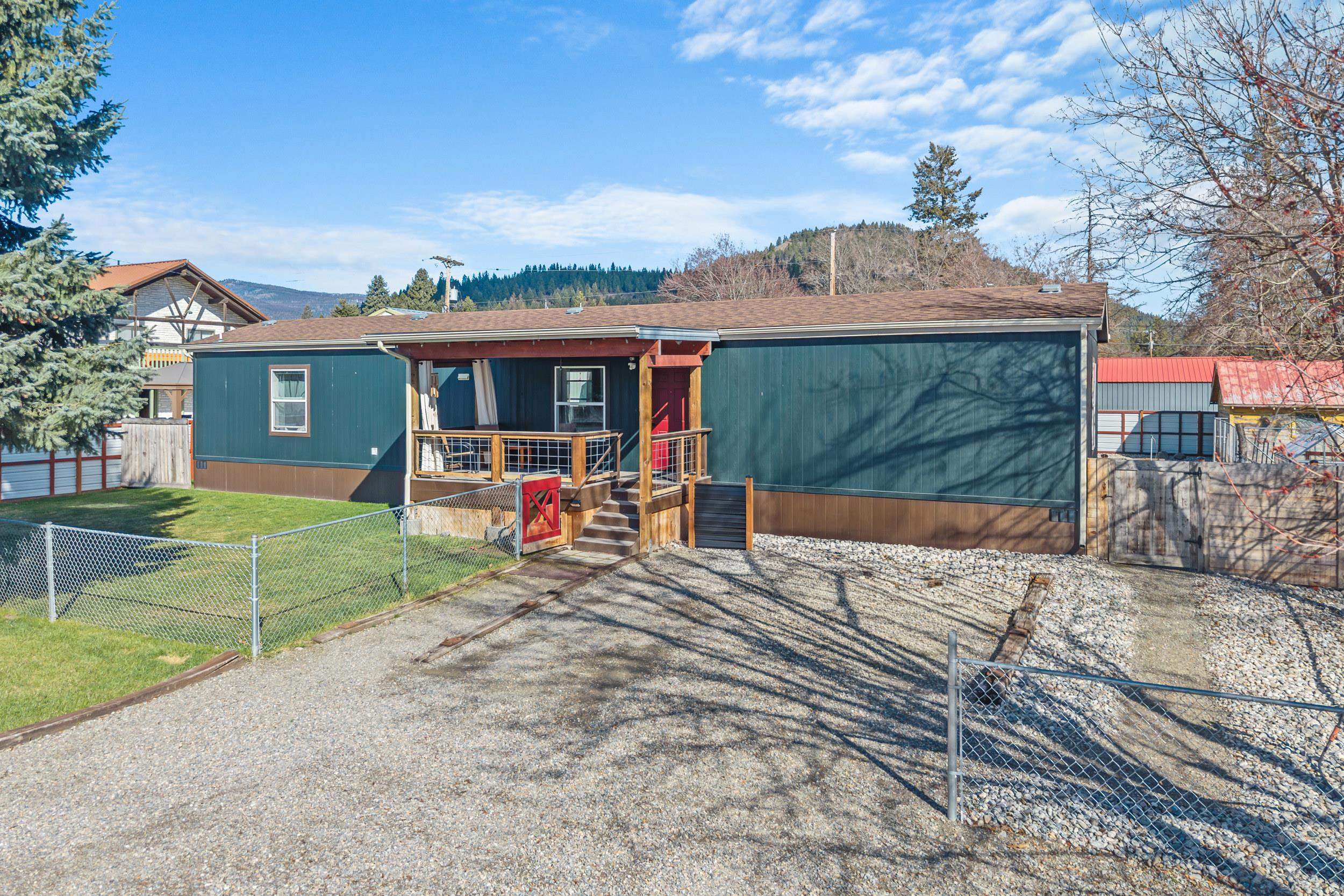 112 Blackwell St - Photo 1