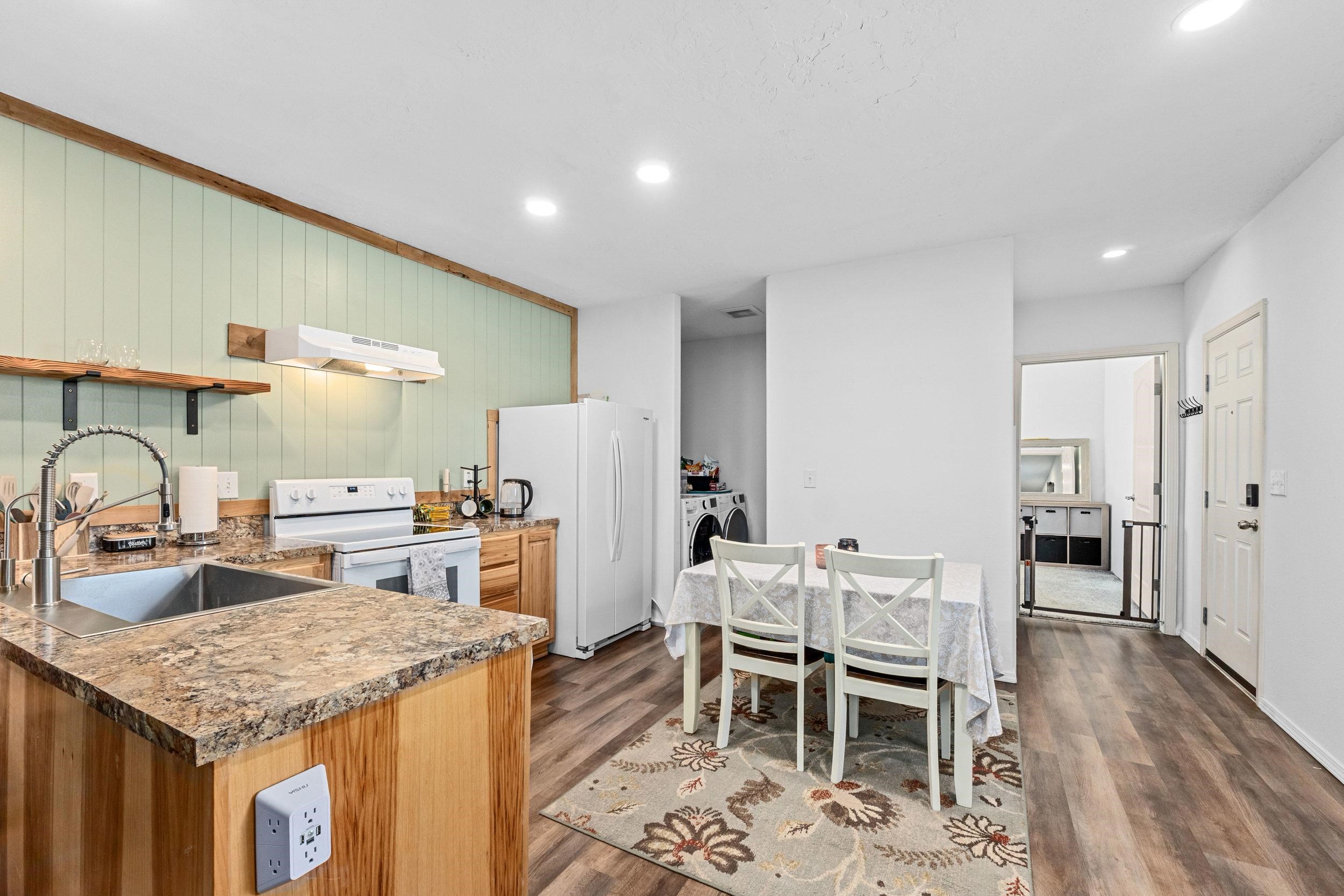 112 Blackwell St - Photo 4