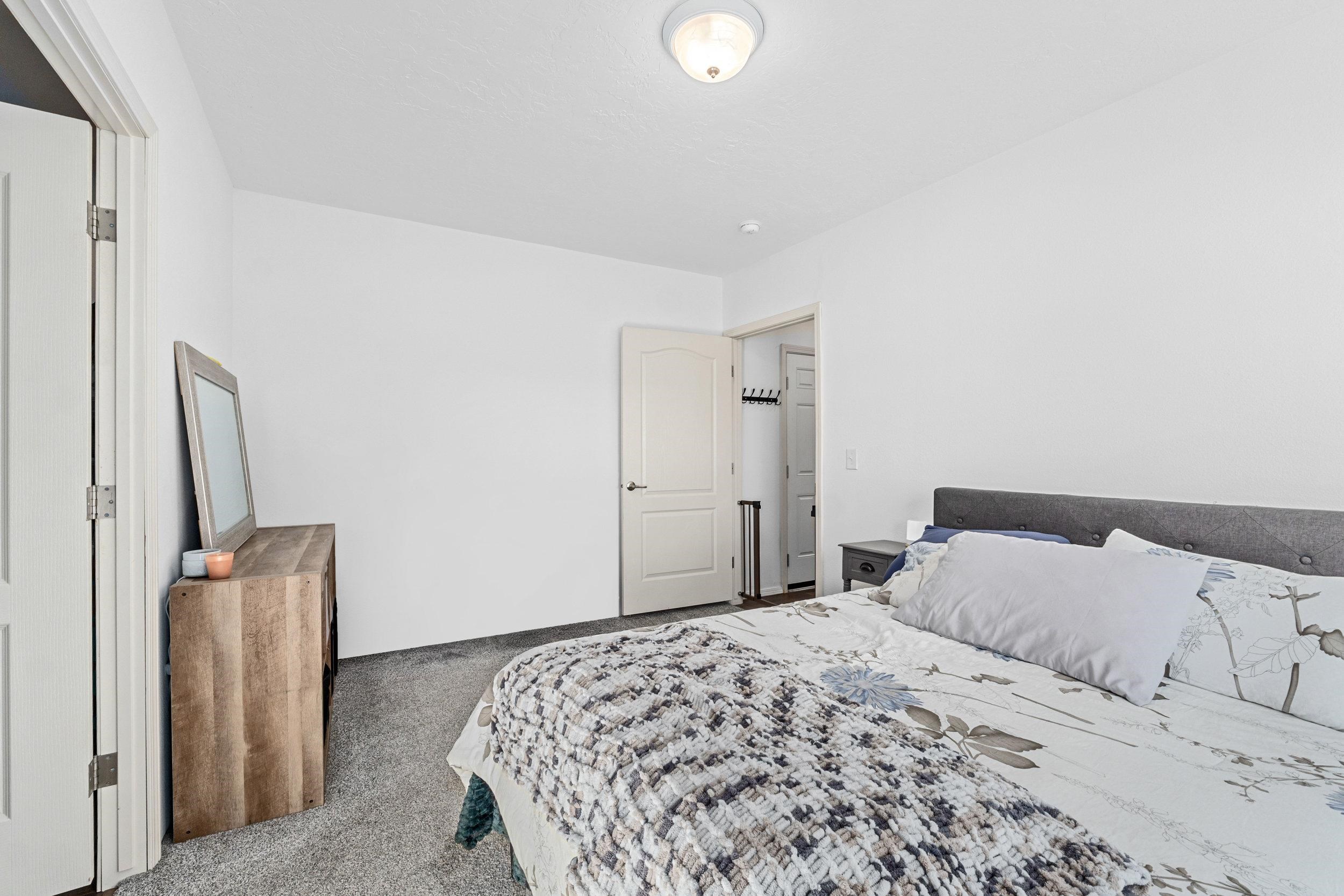 112 Blackwell St - Photo 8