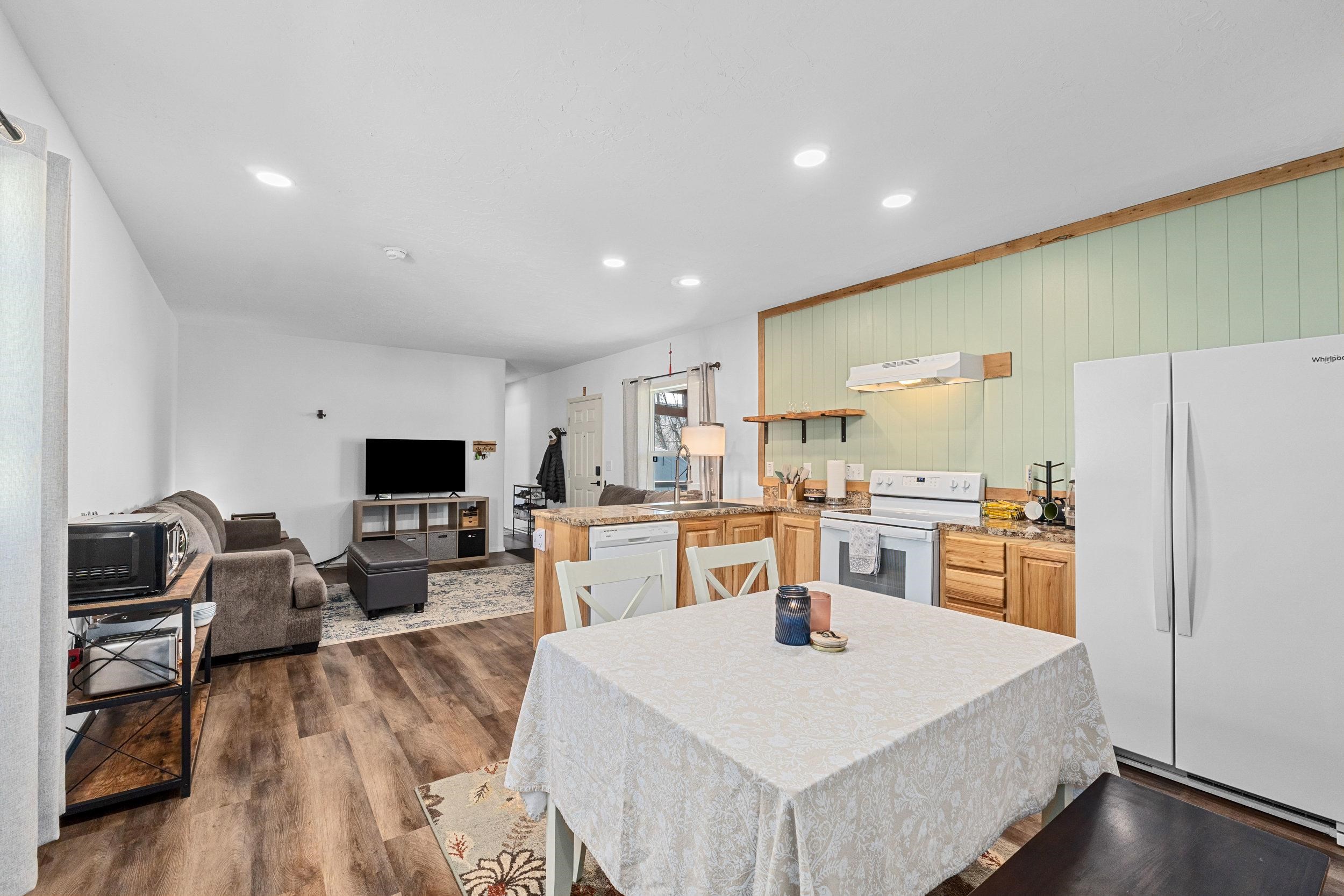 112 Blackwell St - Photo 9