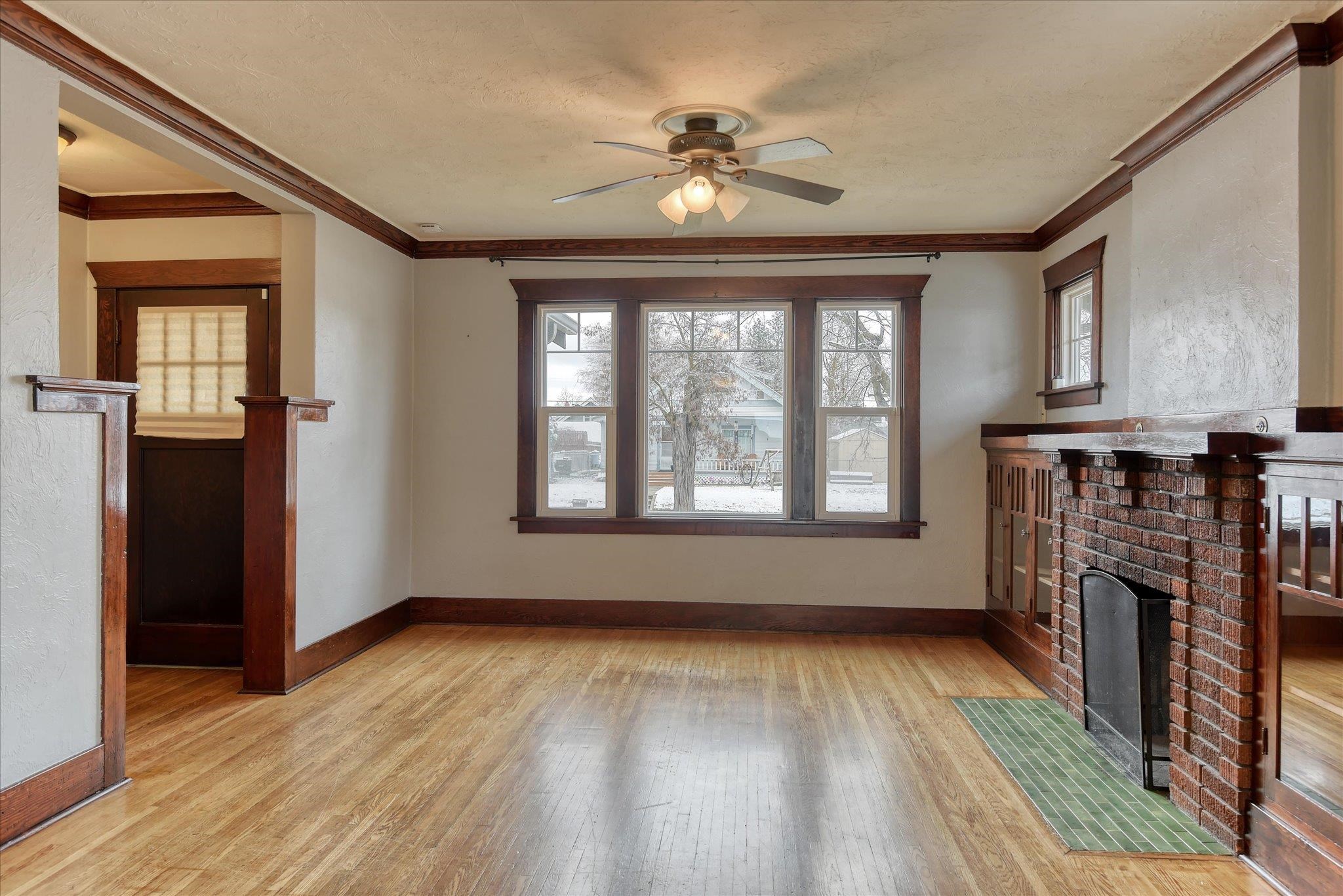 1042 W PROVIDENCE Ave - Photo 9