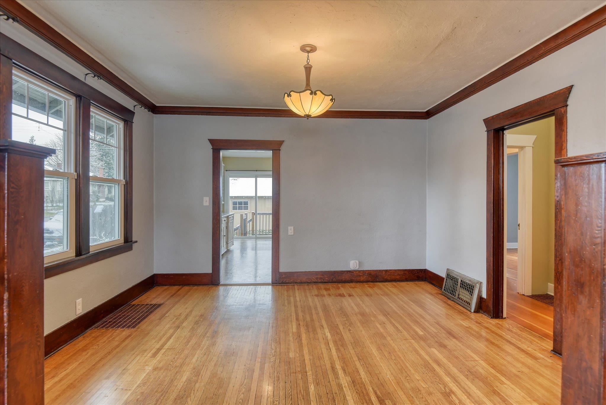 1042 W PROVIDENCE Ave - Photo 10