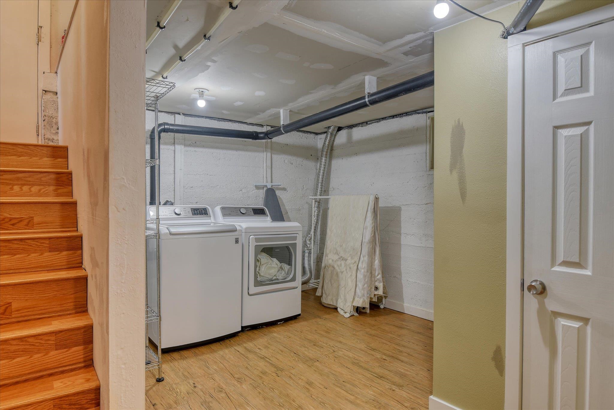 1042 W PROVIDENCE Ave - Photo 25