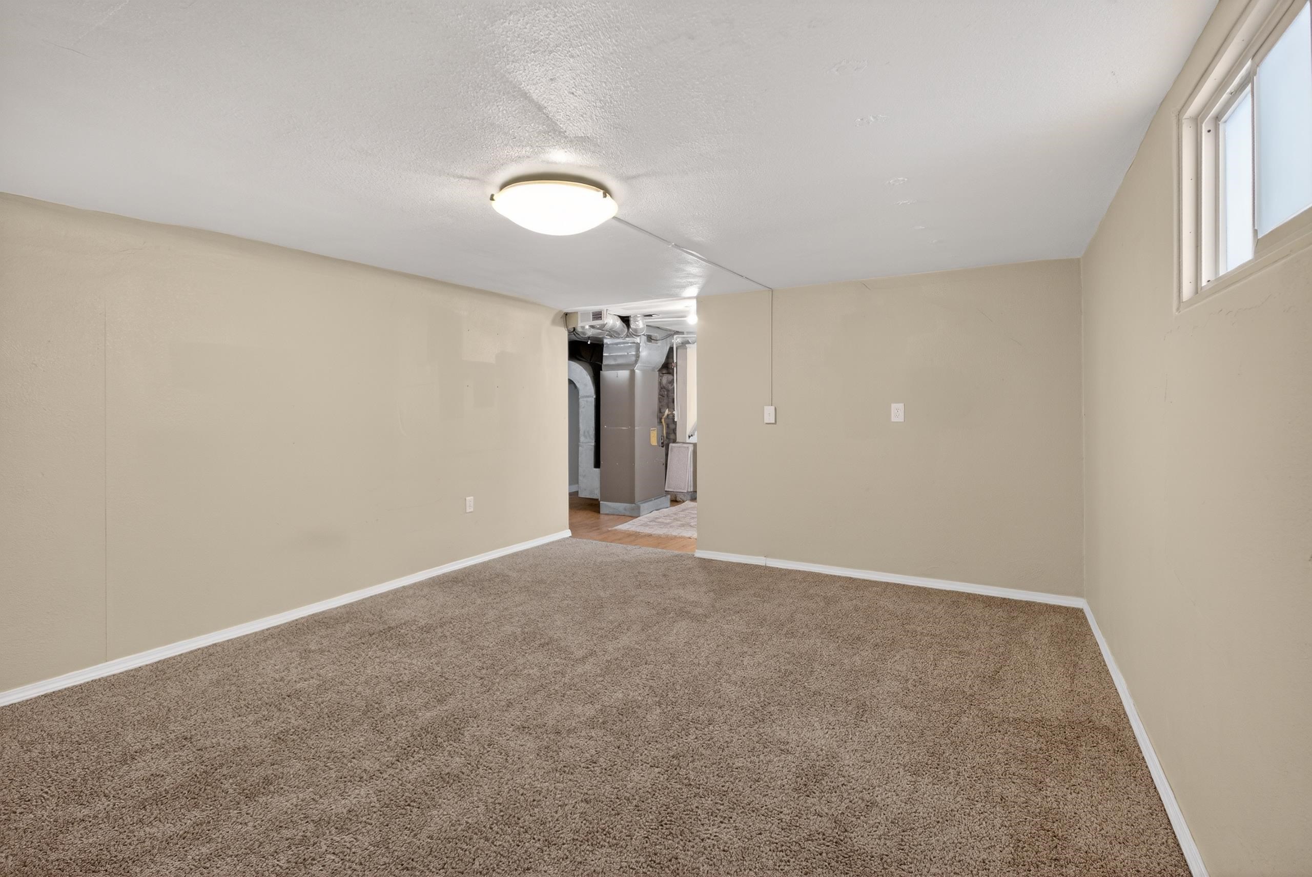 1042 W PROVIDENCE Ave - Photo 29