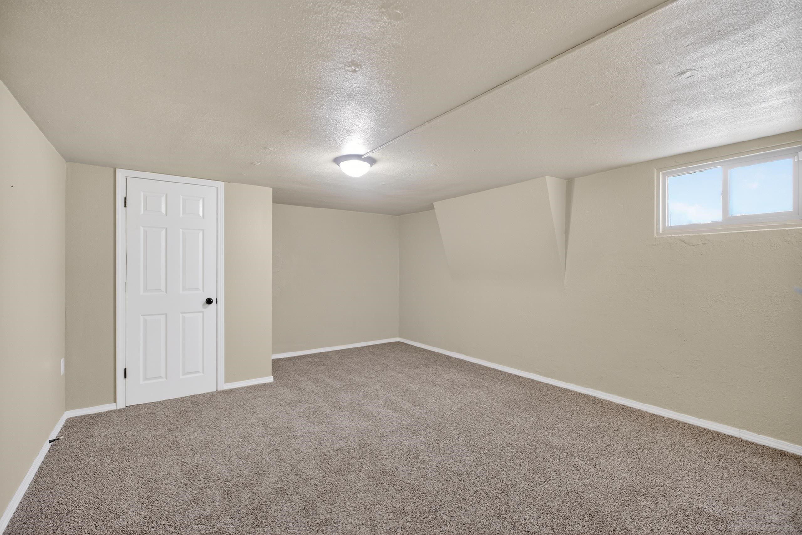 1042 W PROVIDENCE Ave - Photo 30