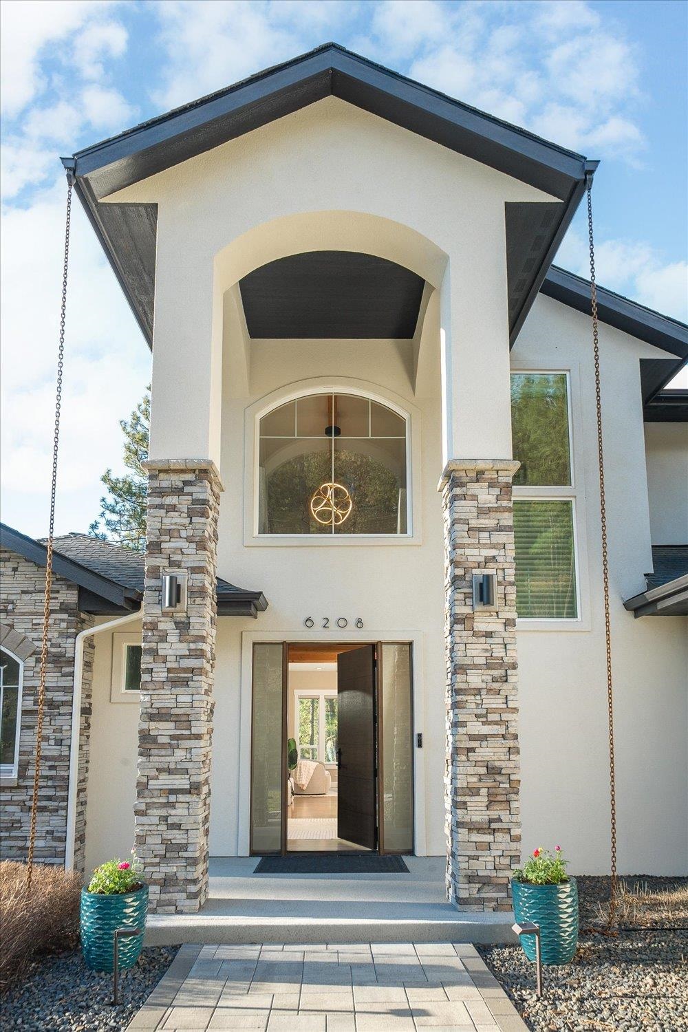 6208 S Verona Ct - Photo 2