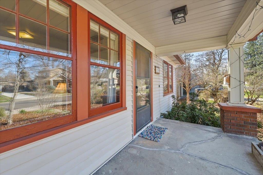 129 W 33rd Ave - Photo 3