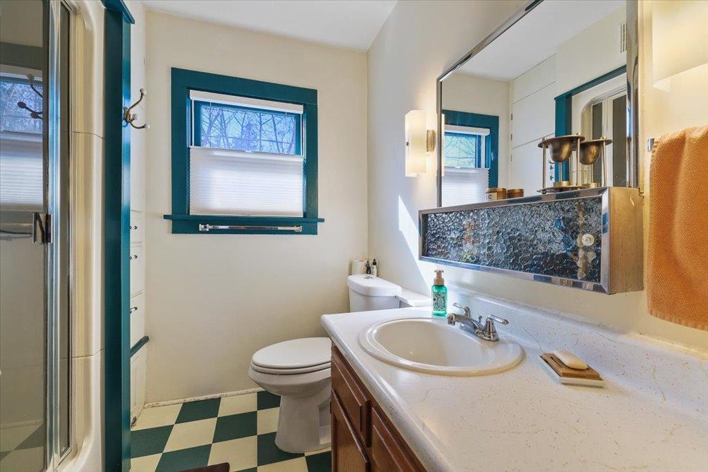 129 W 33rd Ave - Photo 17